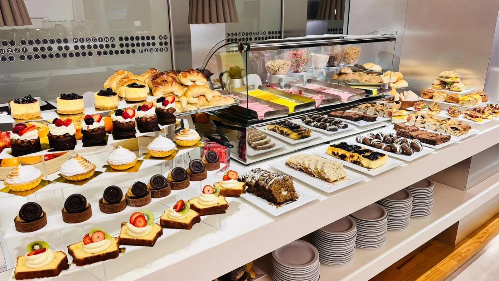 Breakfast in Hotel Denver Mar del Plata