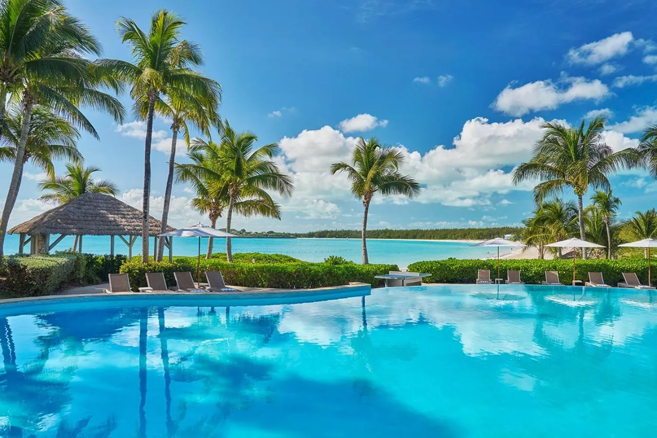 Swimming pool in Grand Isle Resort & Residences
