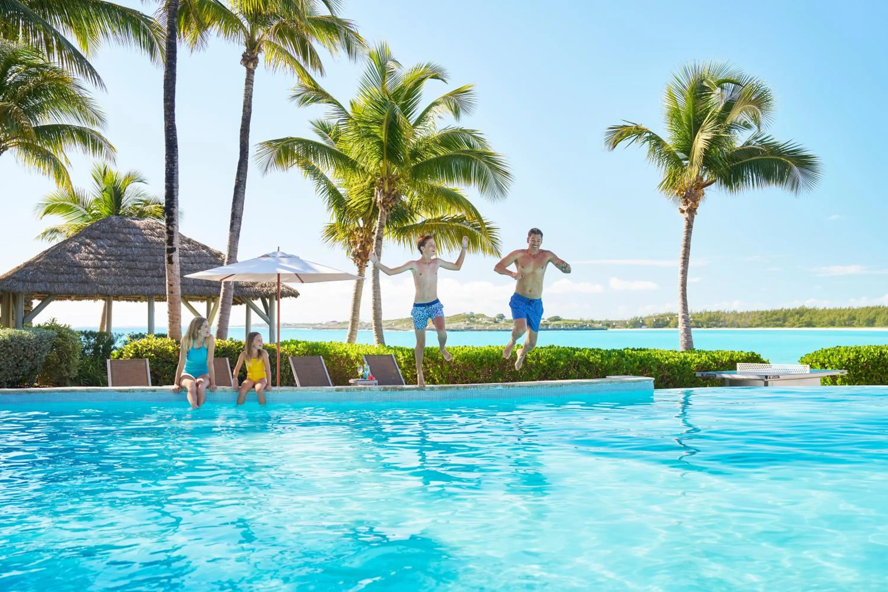 Swimming pool in Grand Isle Resort & Residences