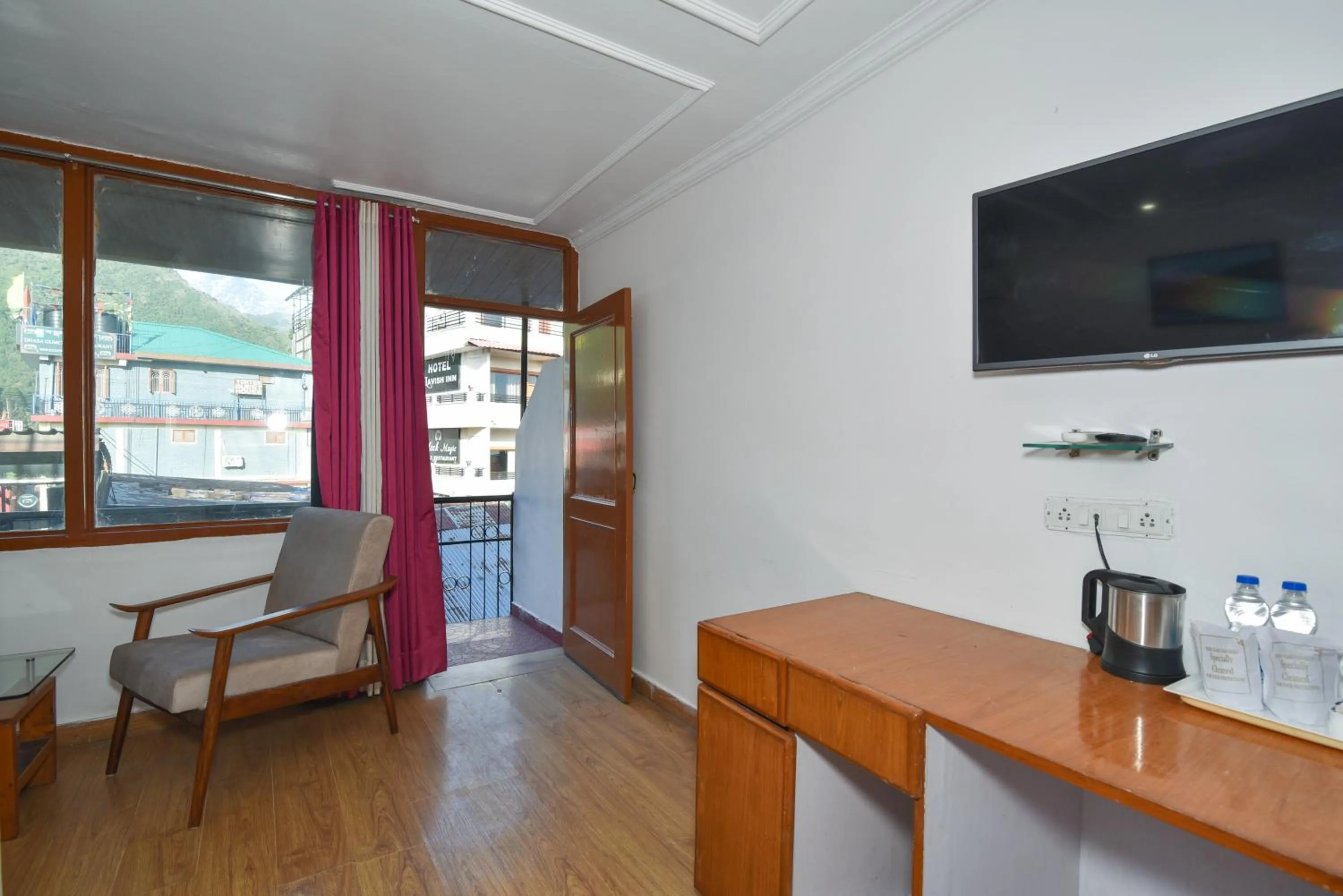 hair dresser in Hotel M AND RESORT