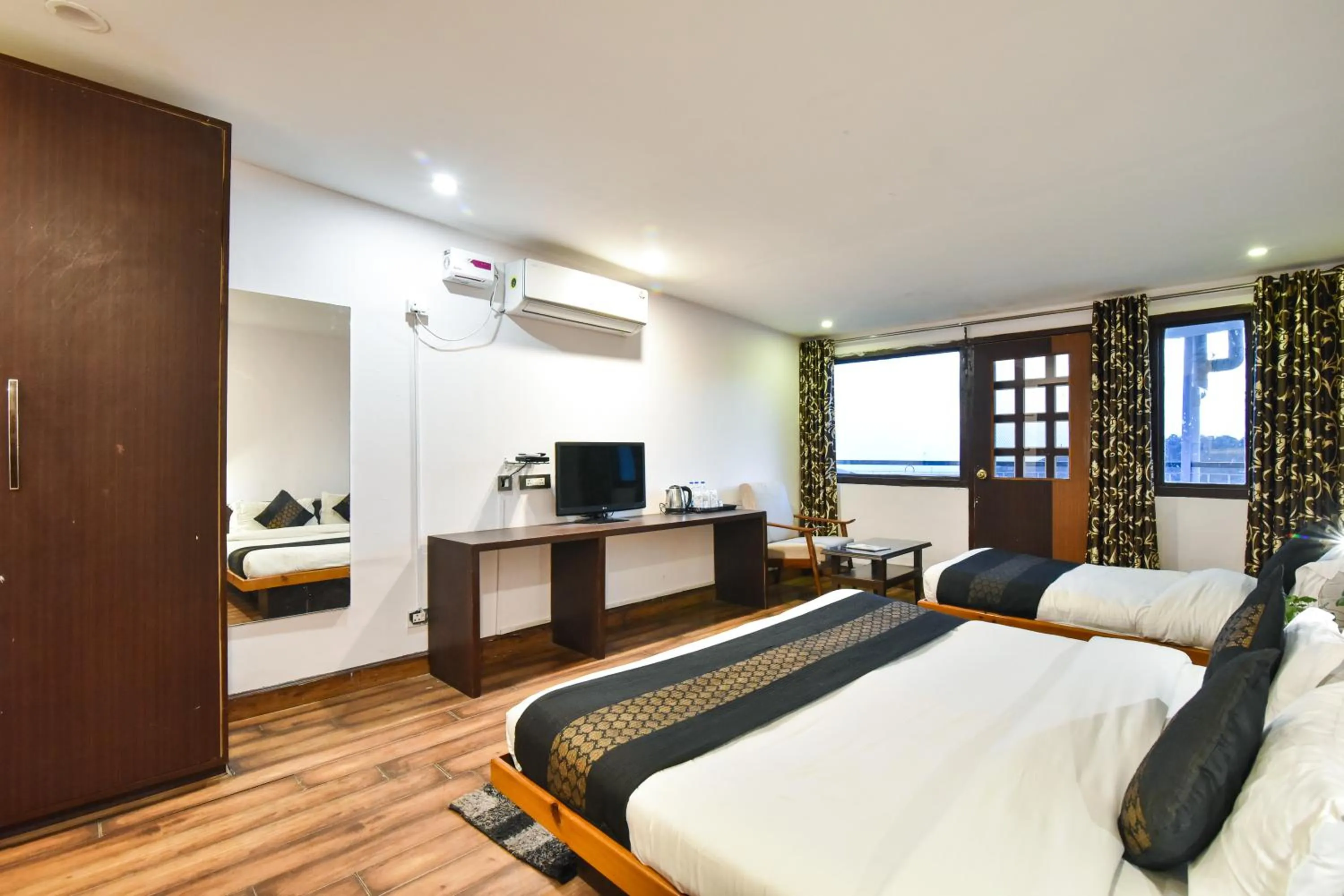 Photo of the whole room, Bed in Hotel M AND RESORT