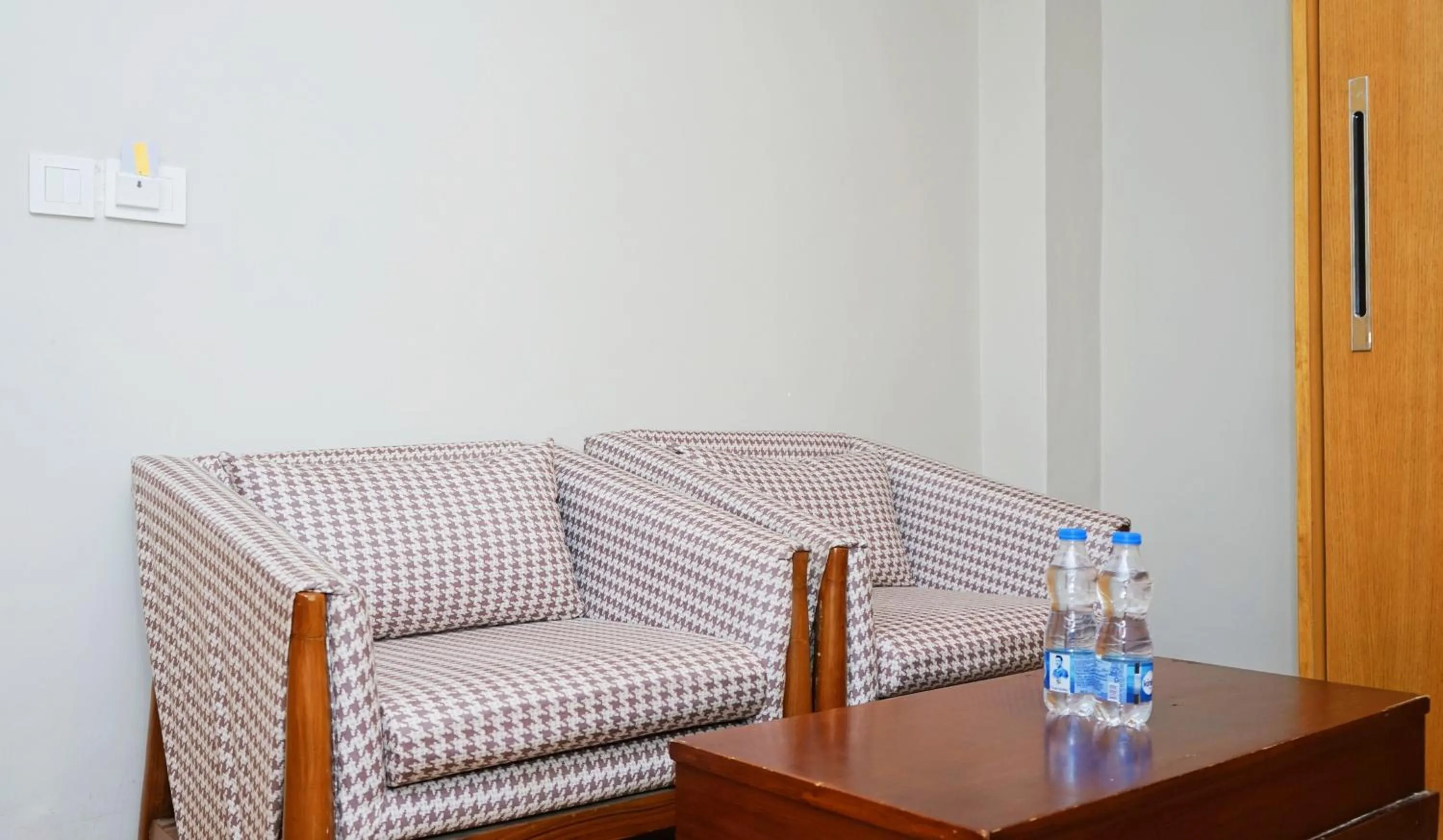 Guests in Hotel M AND RESORT