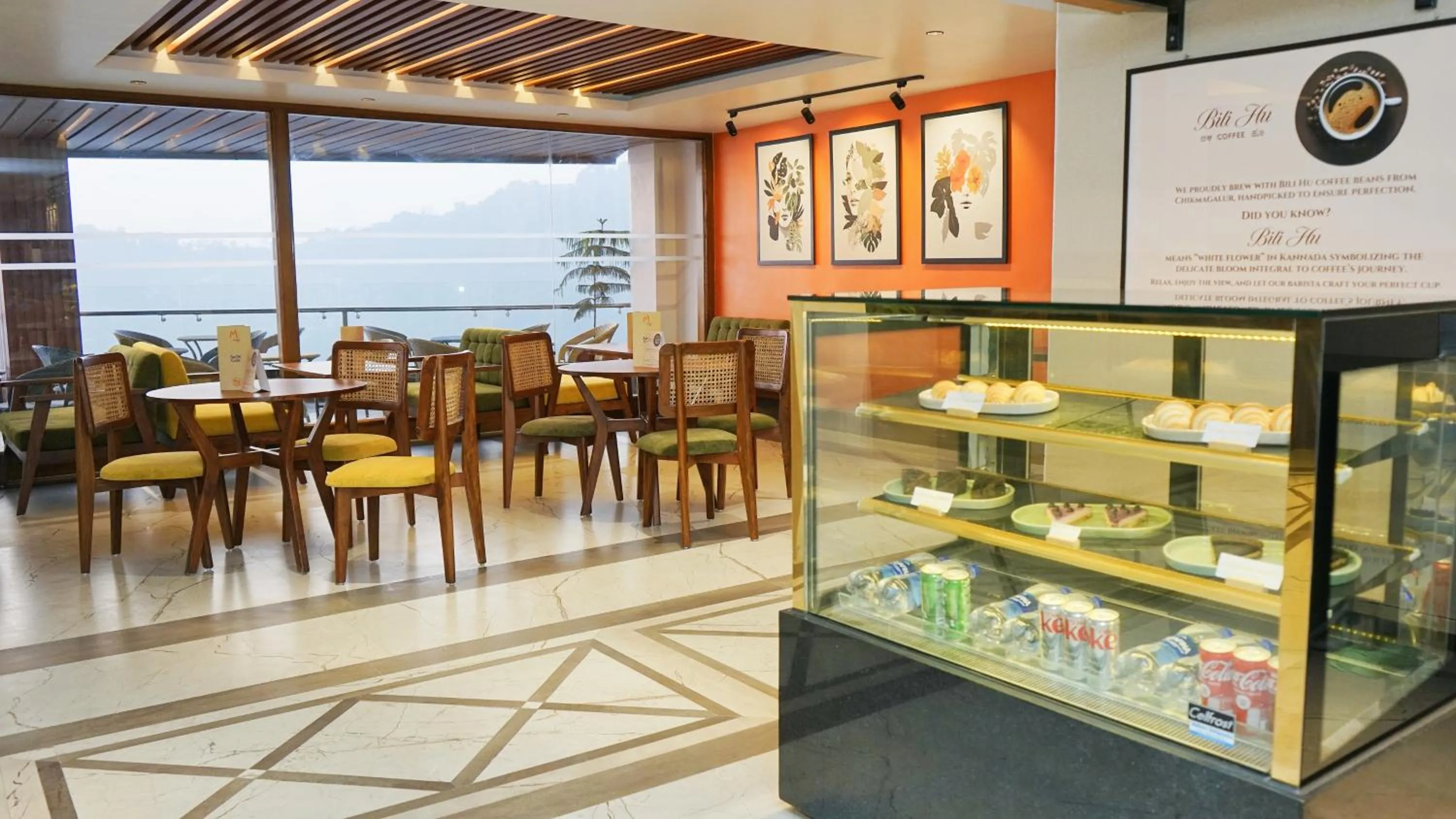 Restaurant/places to eat in Hotel M AND RESORT