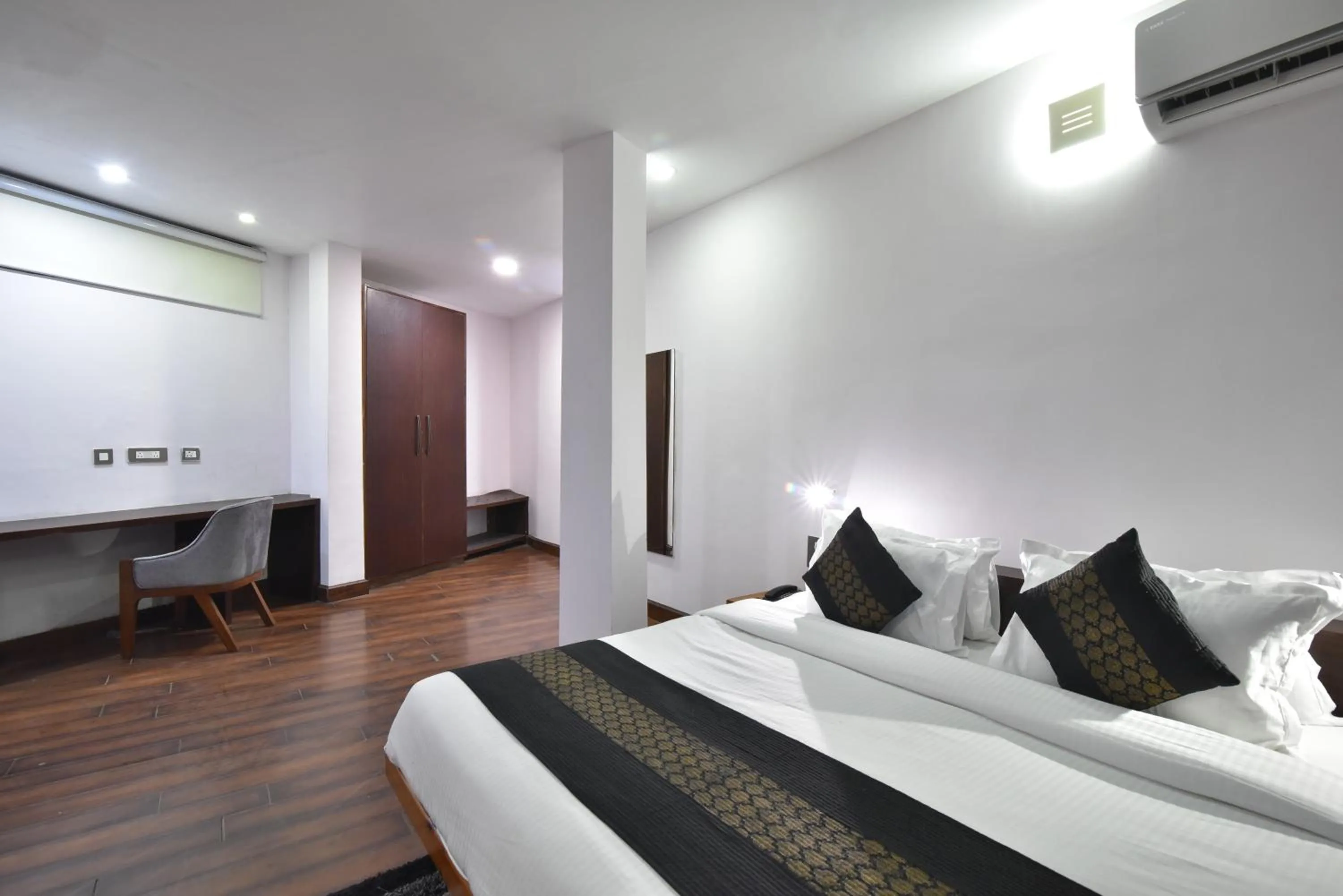 Bedroom, Bed in Hotel M AND RESORT