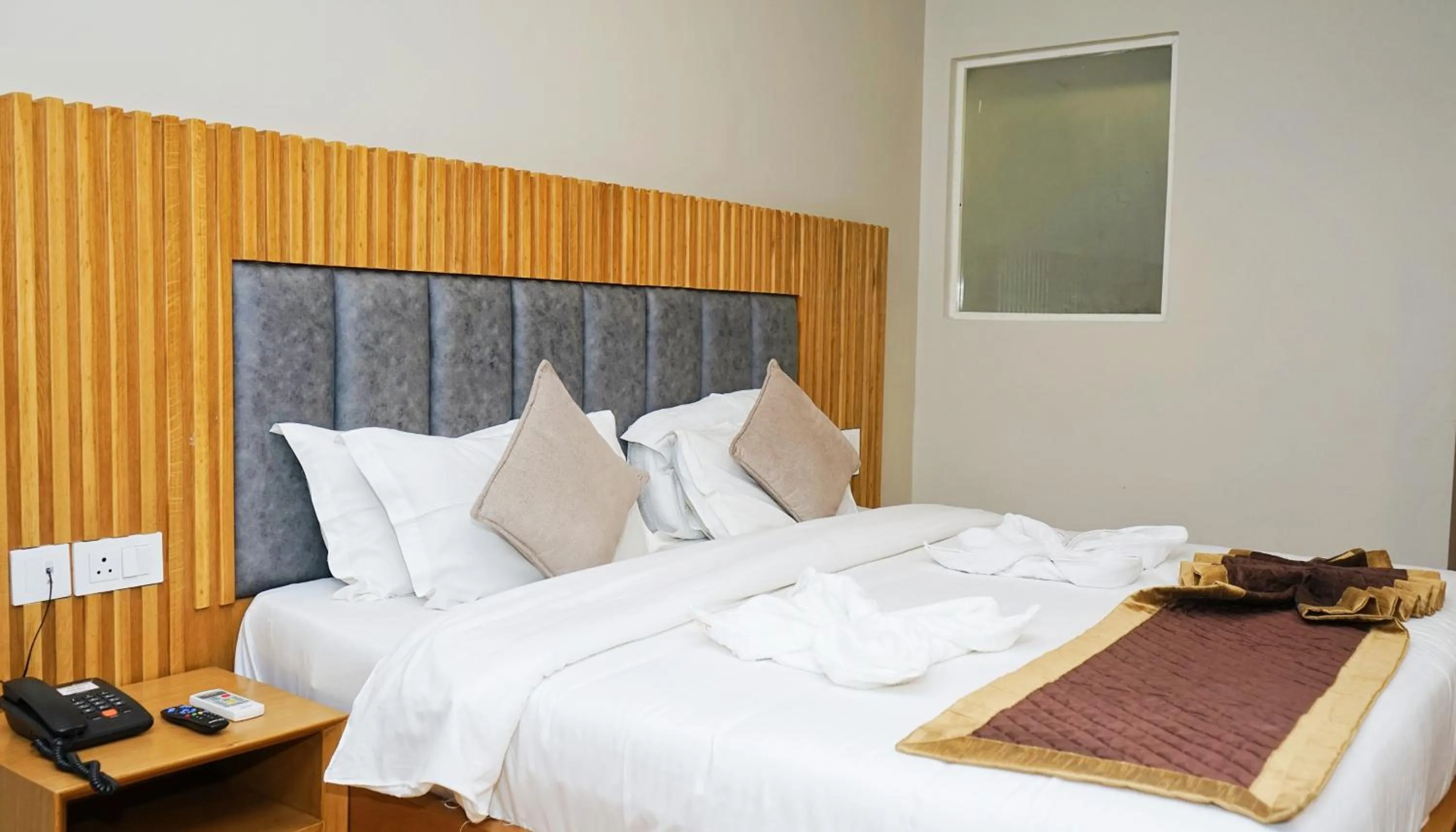 Guests, Bed in Hotel M AND RESORT