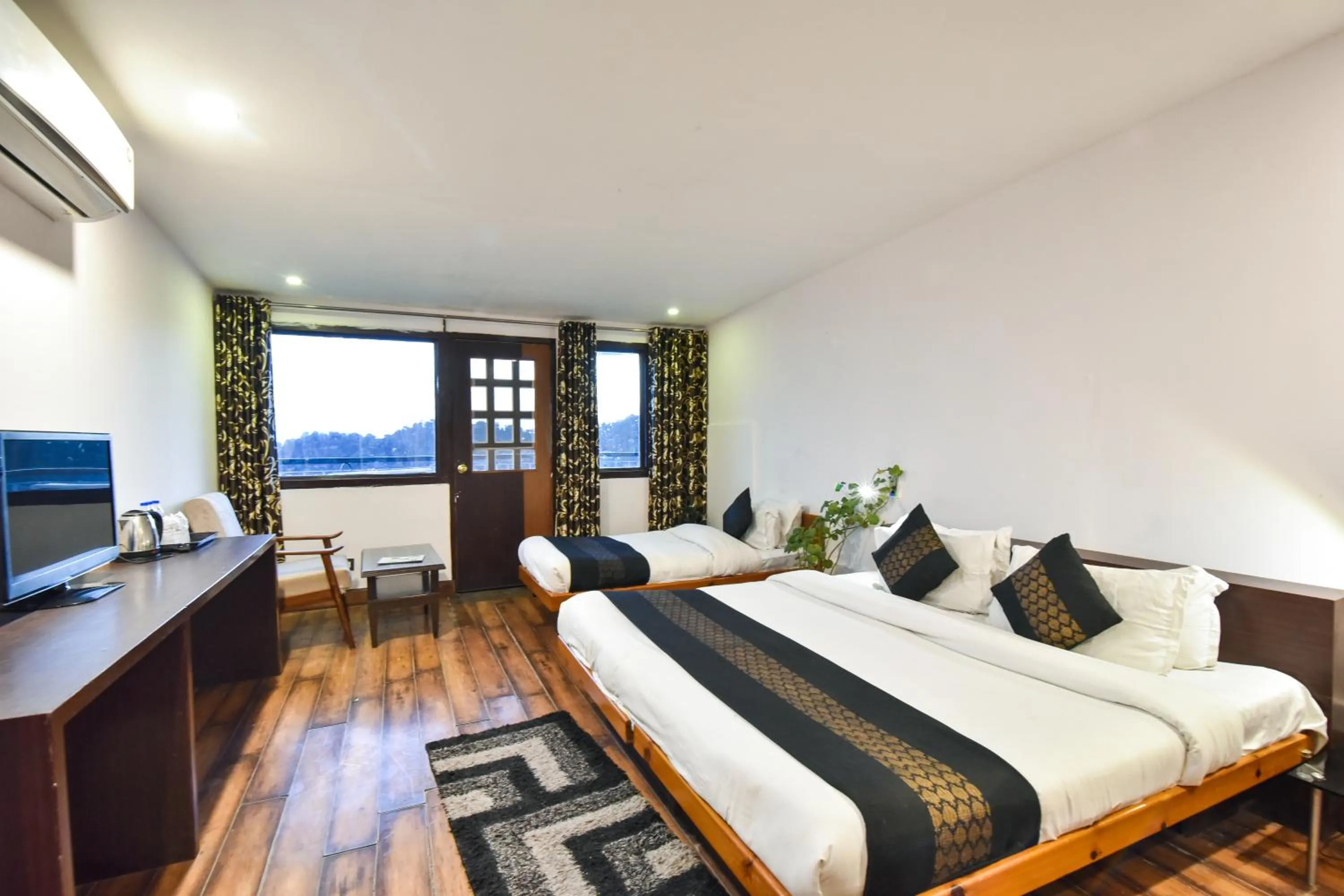 Photo of the whole room, Bed in Hotel M AND RESORT