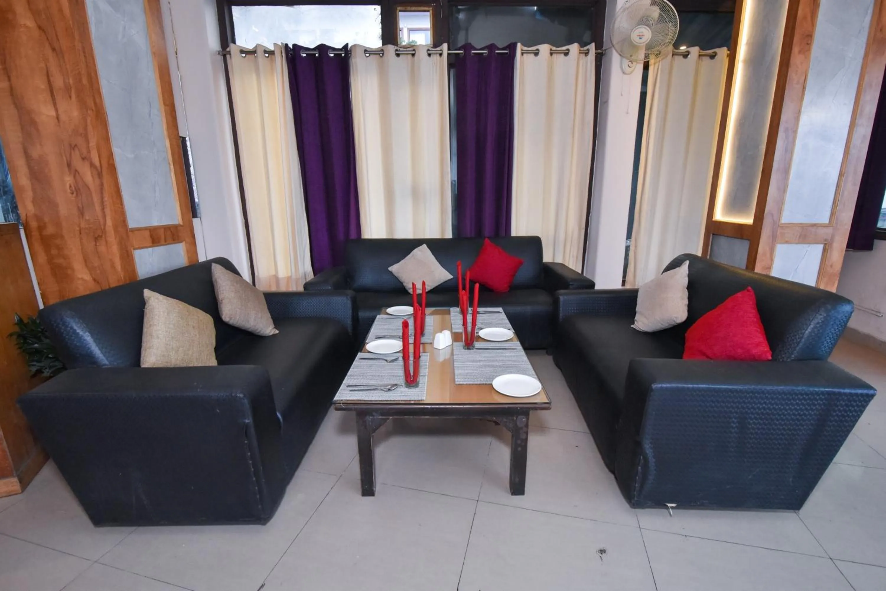 Restaurant/places to eat in Hotel M AND RESORT