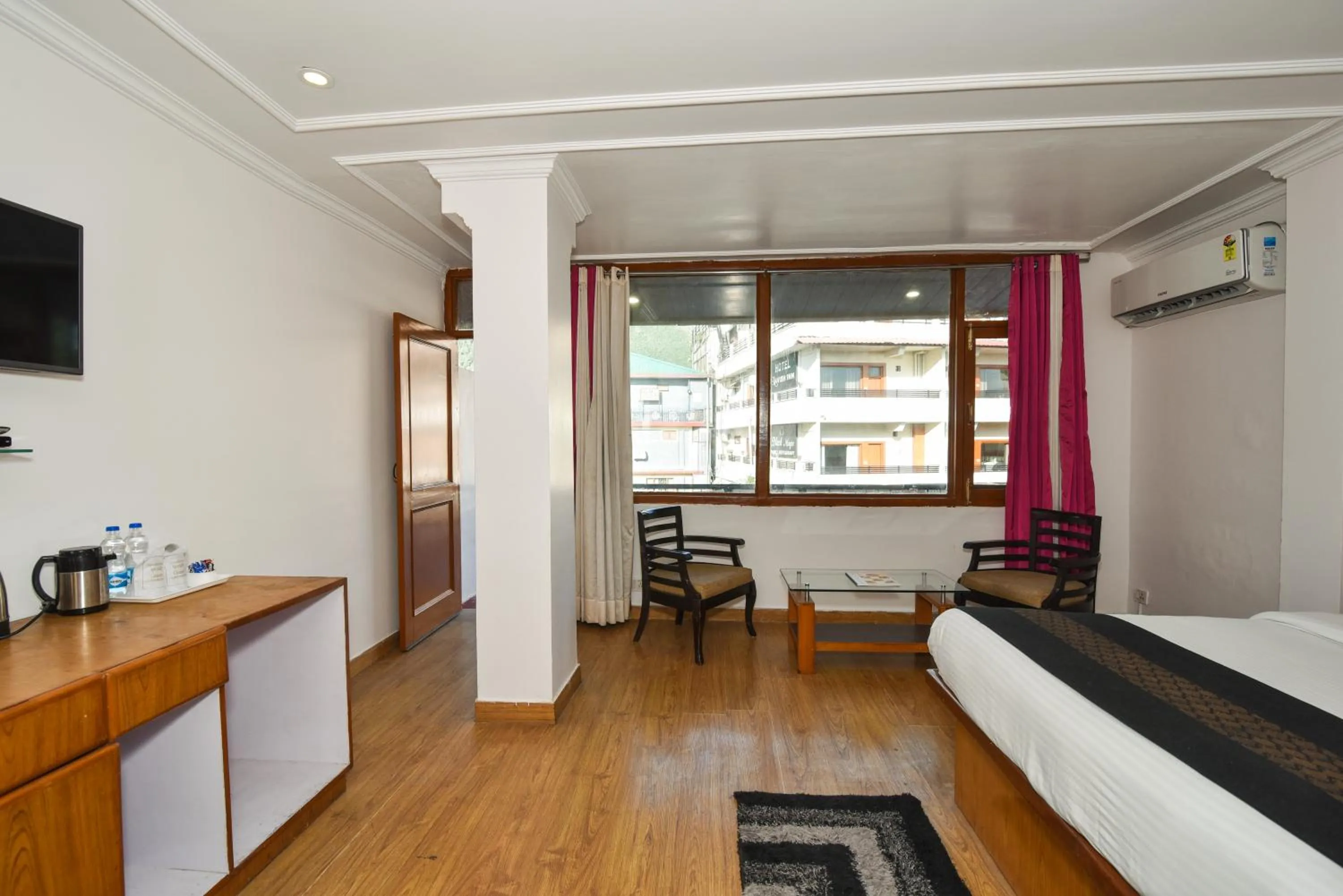 Photo of the whole room, Bed in Hotel M AND RESORT