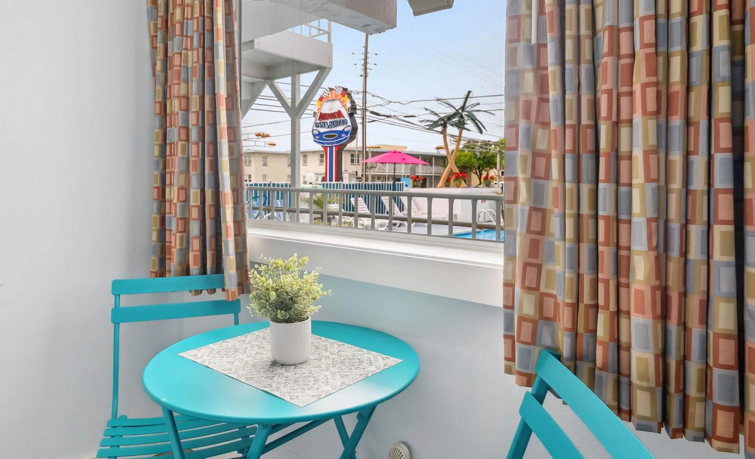 Seating area in Daytona Inn and Suites
