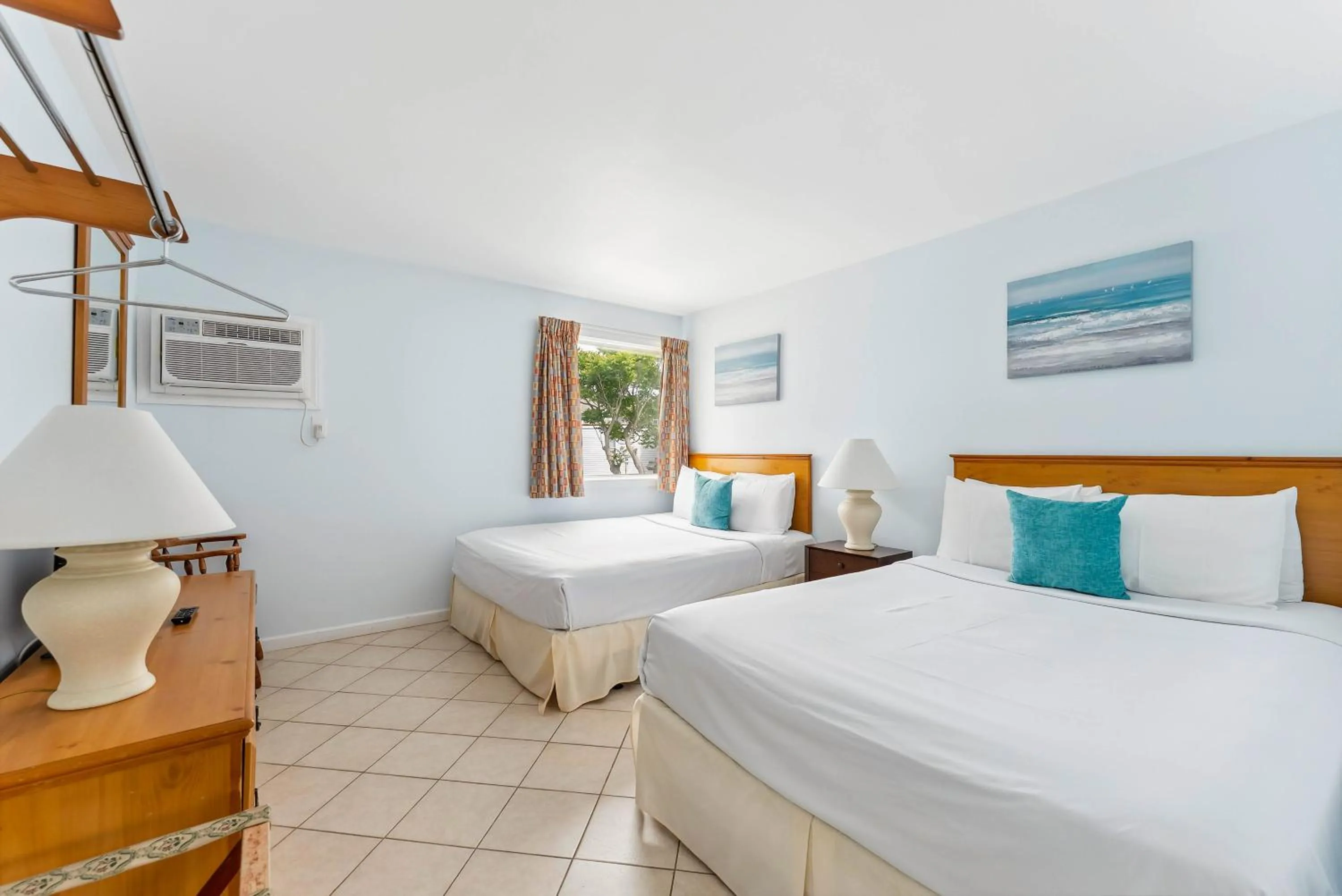 Bedroom in Daytona Inn and Suites