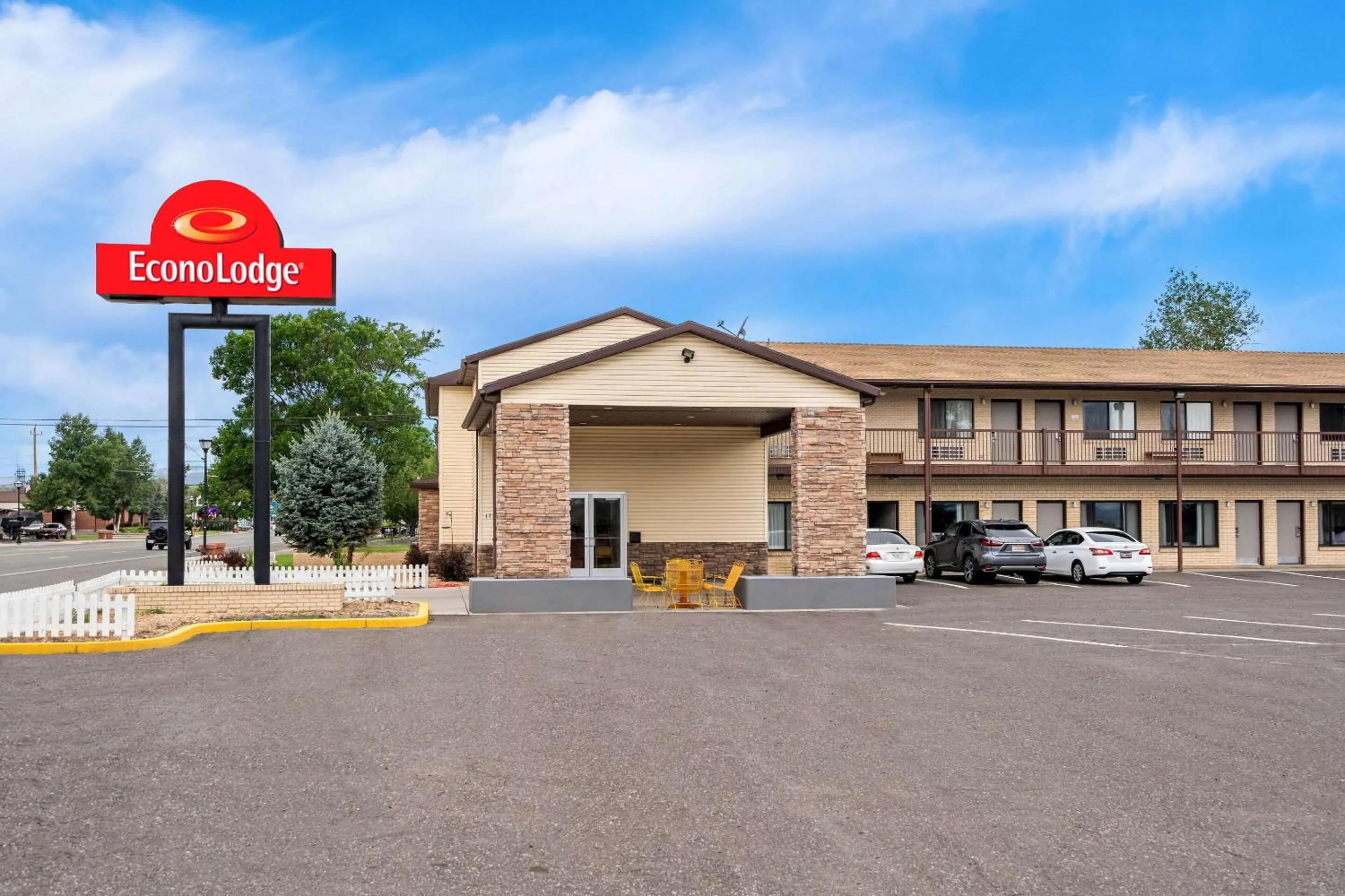 Property building in Econo Lodge Panguitch near Bryce Canyon