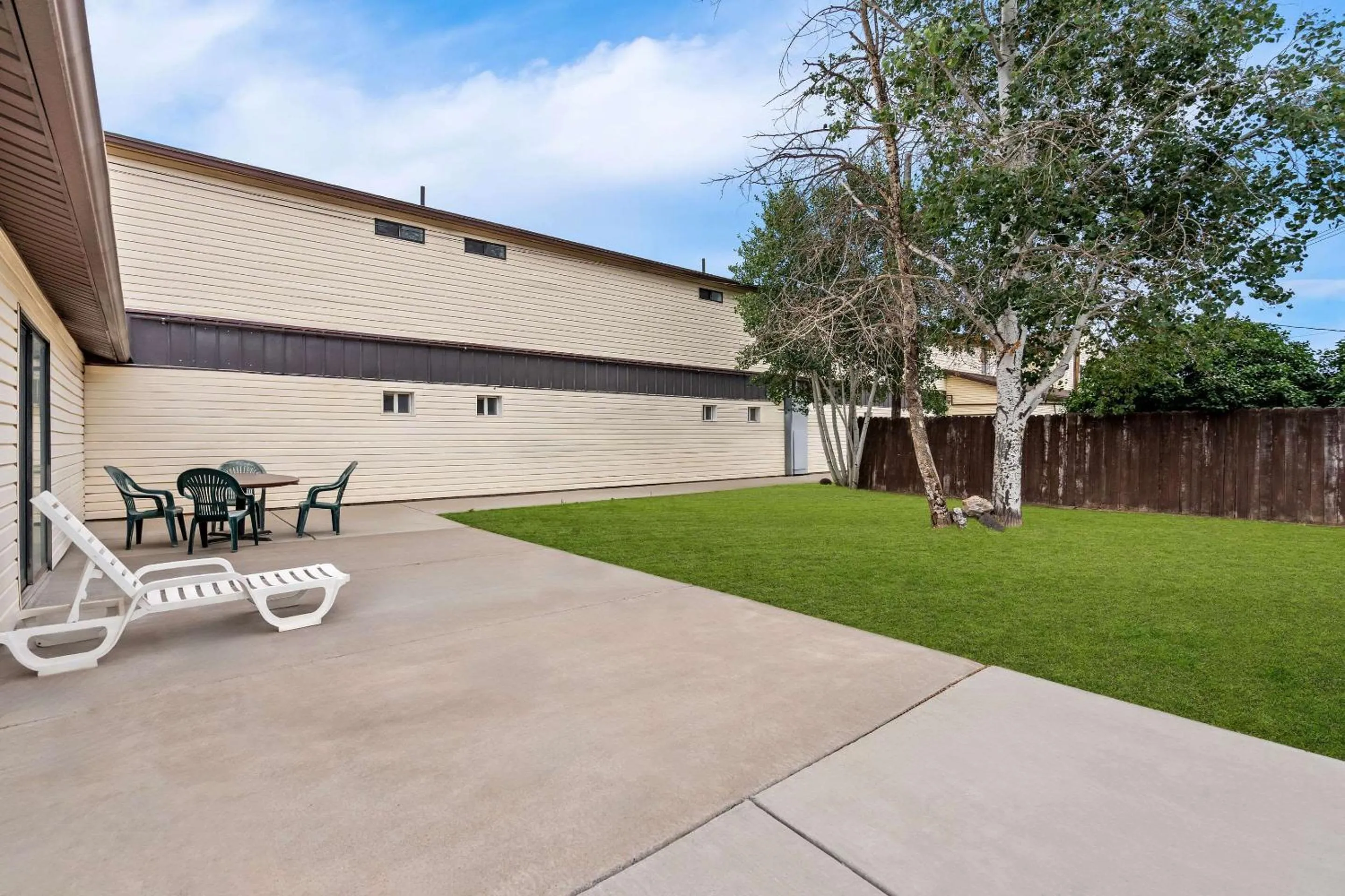 Property building in Econo Lodge Panguitch near Bryce Canyon