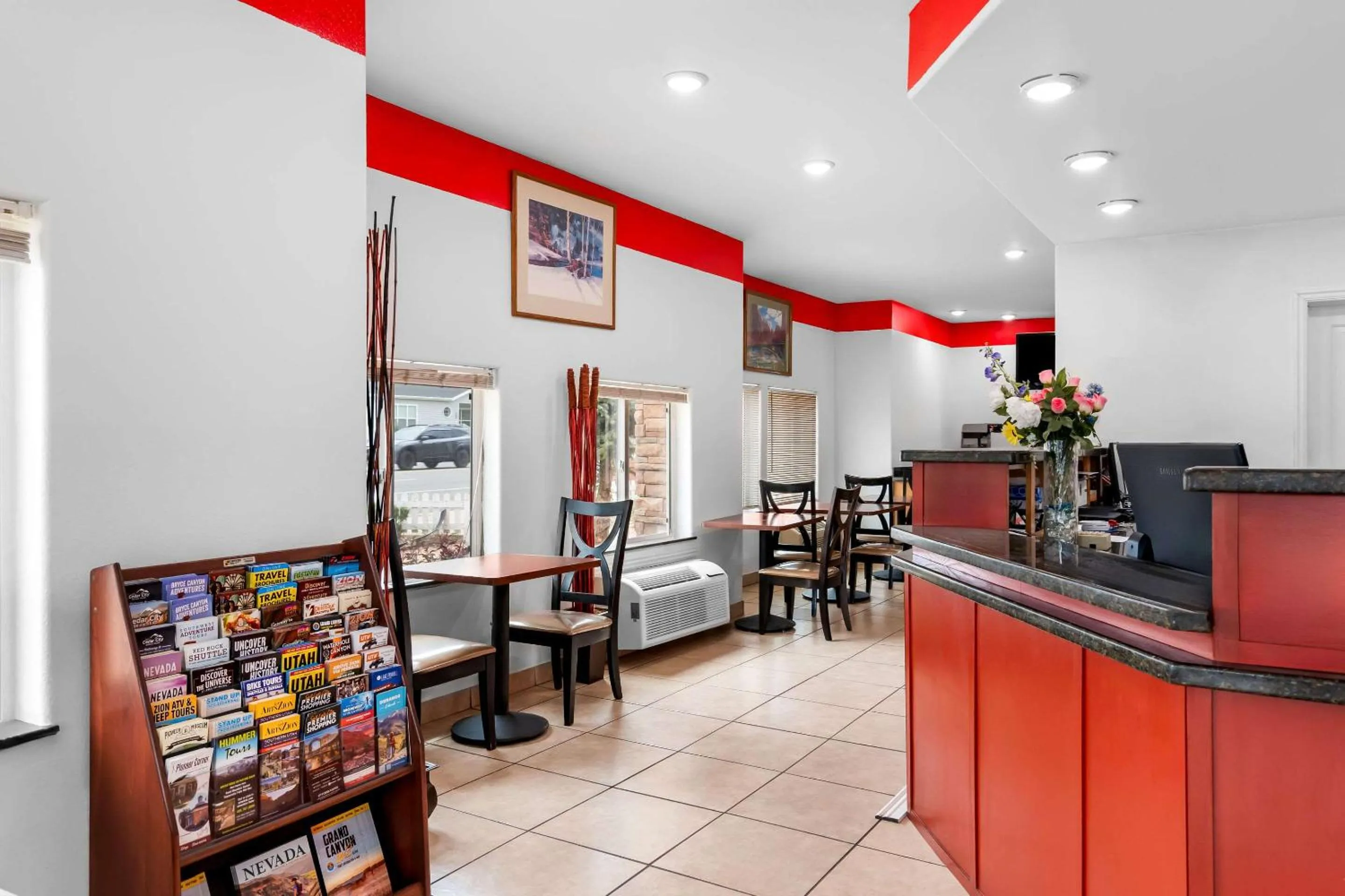 Lobby or reception in Econo Lodge Panguitch near Bryce Canyon