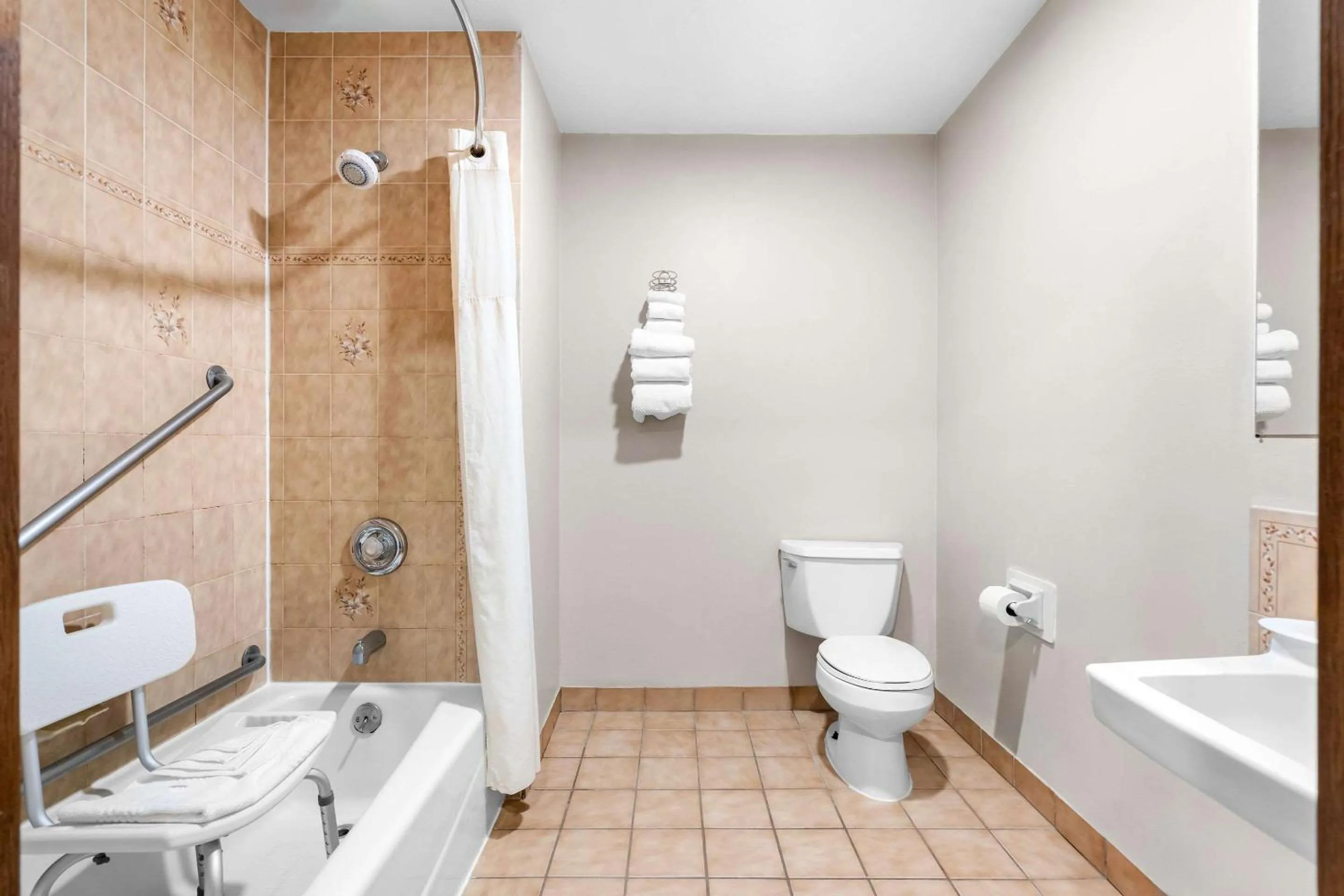 Bedroom in Econo Lodge Panguitch near Bryce Canyon