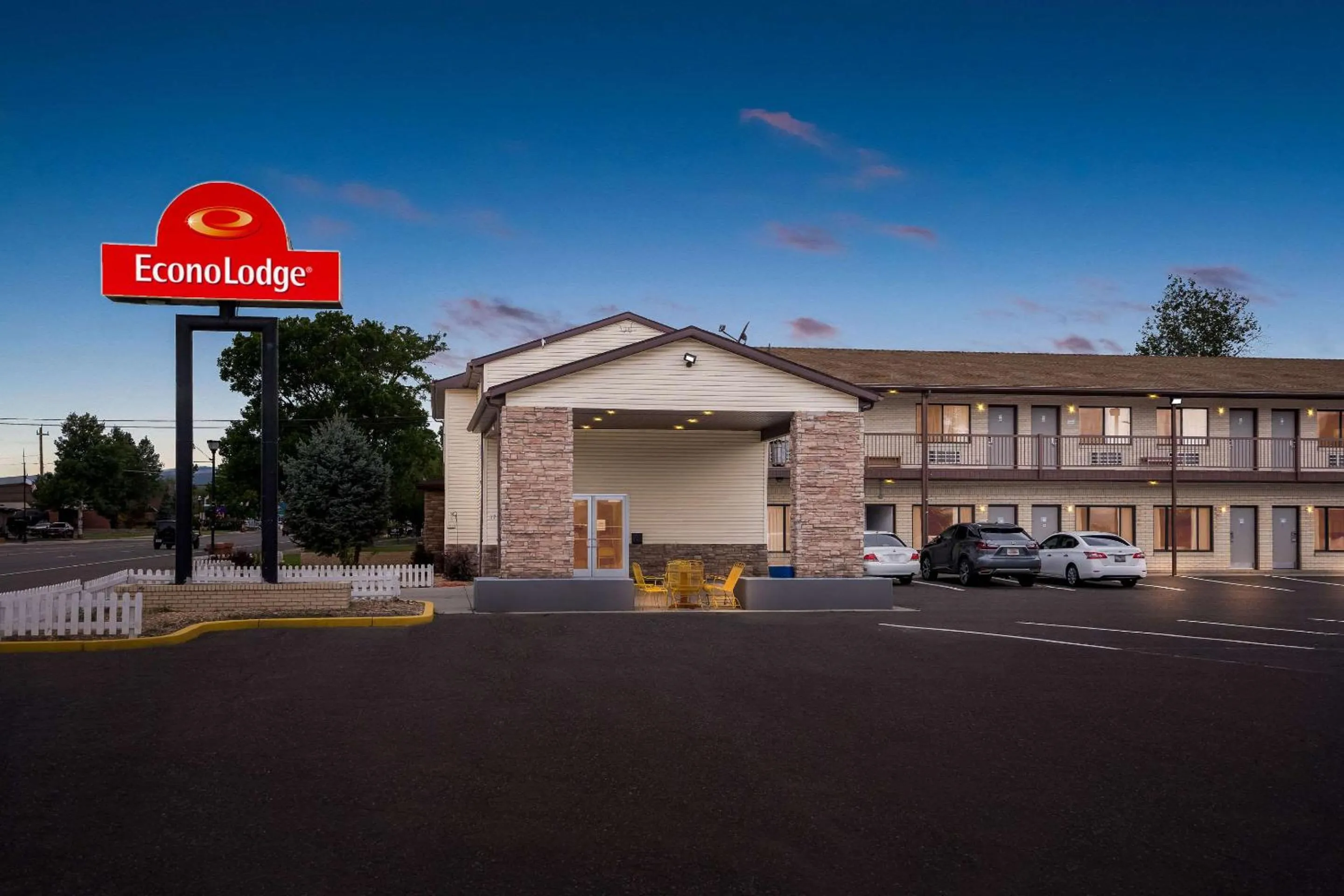 Property building in Econo Lodge Panguitch near Bryce Canyon