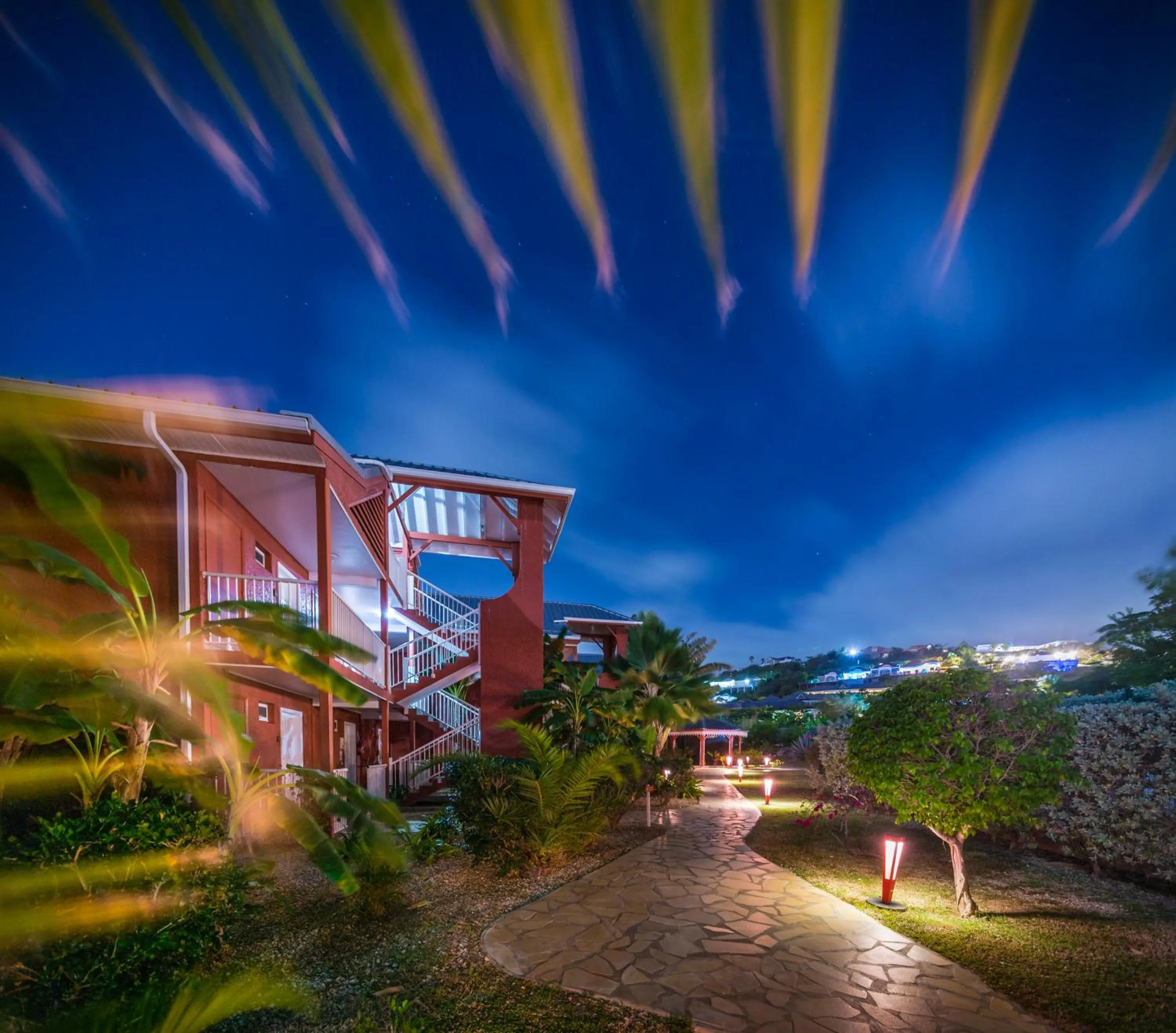 Night in Orient Bay Palm Court Residence 4 Stars