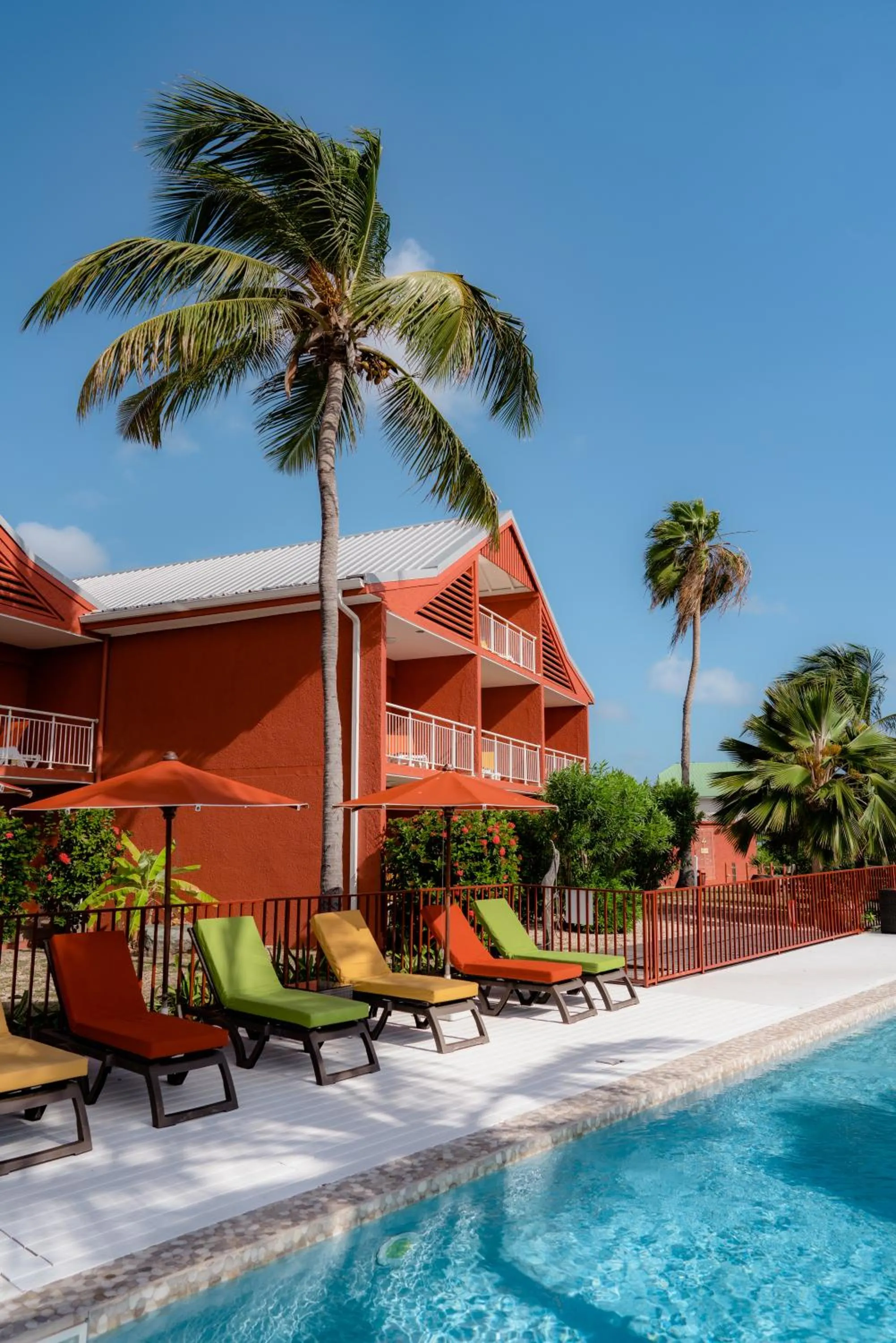 Day in Orient Bay Palm Court Residence 4 Stars