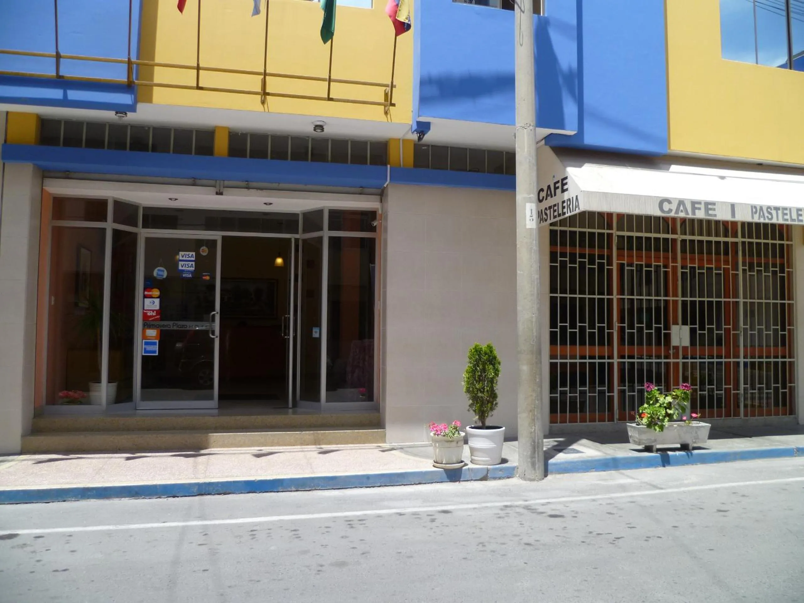 Facade/entrance in Primavera Plaza Hotel