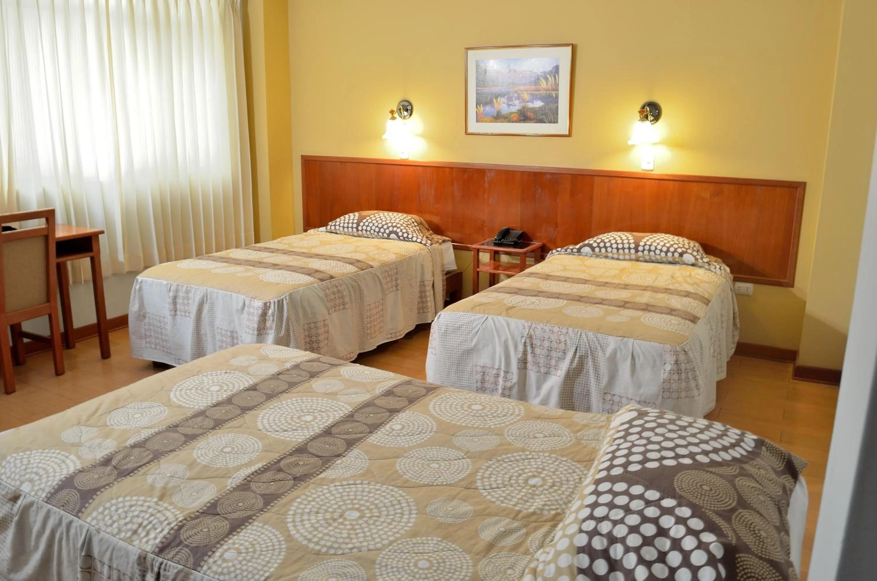 Bedroom, Bed in Primavera Plaza Hotel