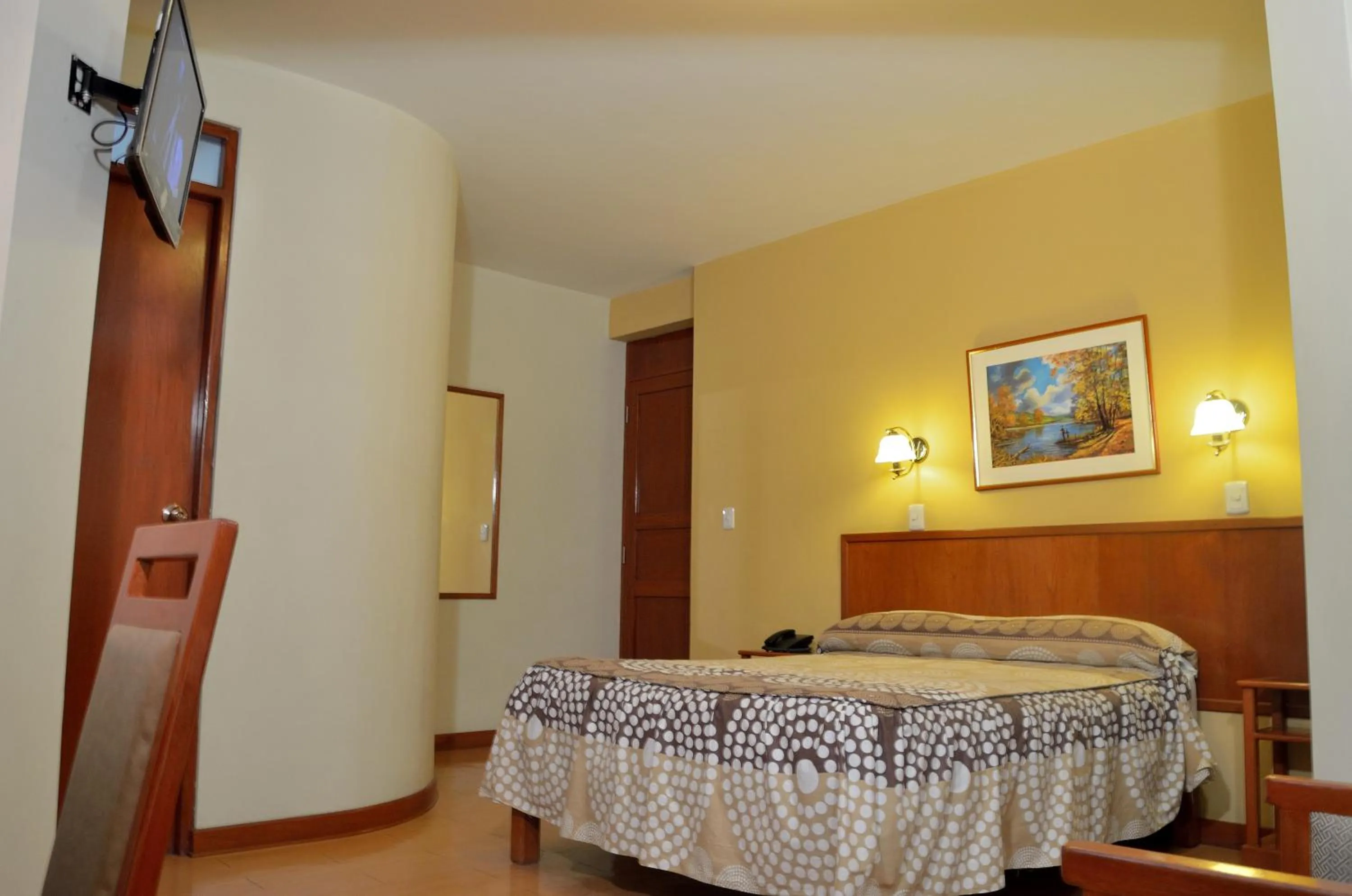 Bedroom, Bed in Primavera Plaza Hotel