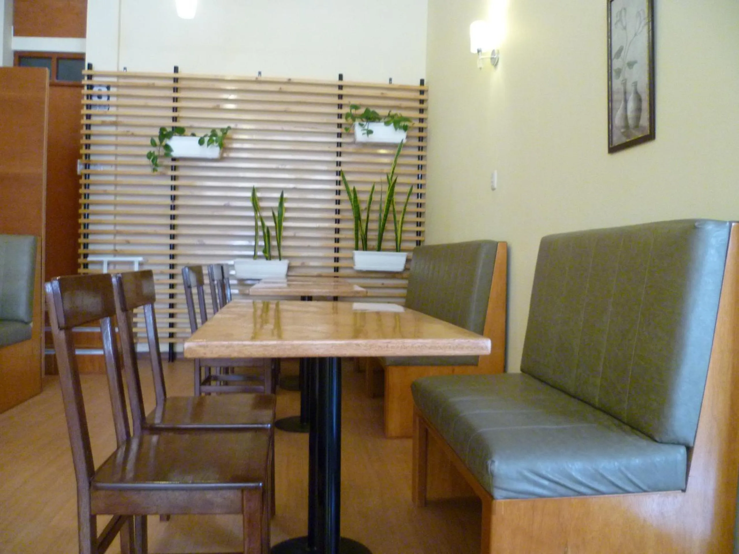 Primavera Plaza Hotel