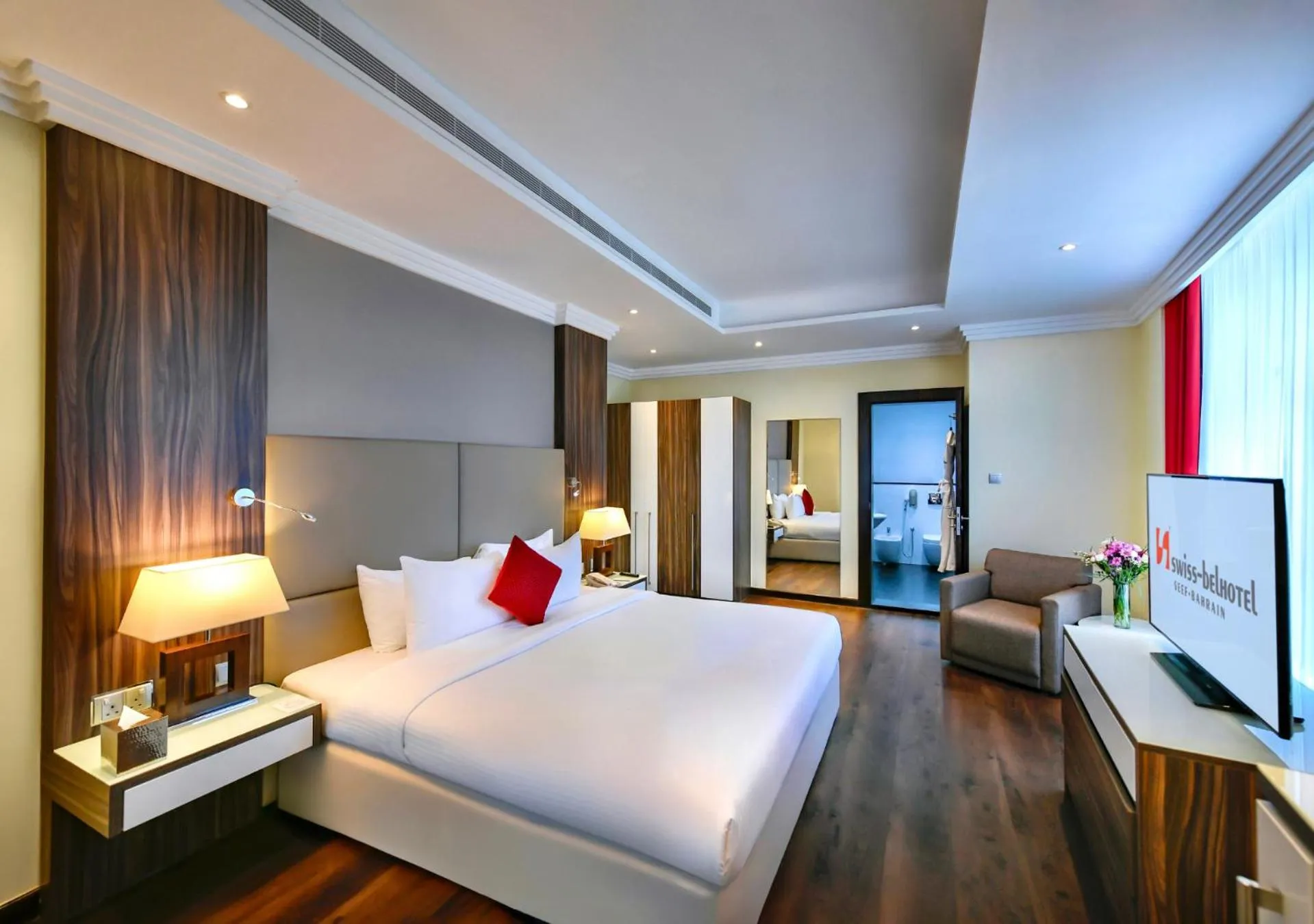 Bedroom, Bed in Swiss-Belhotel Seef Bahrain