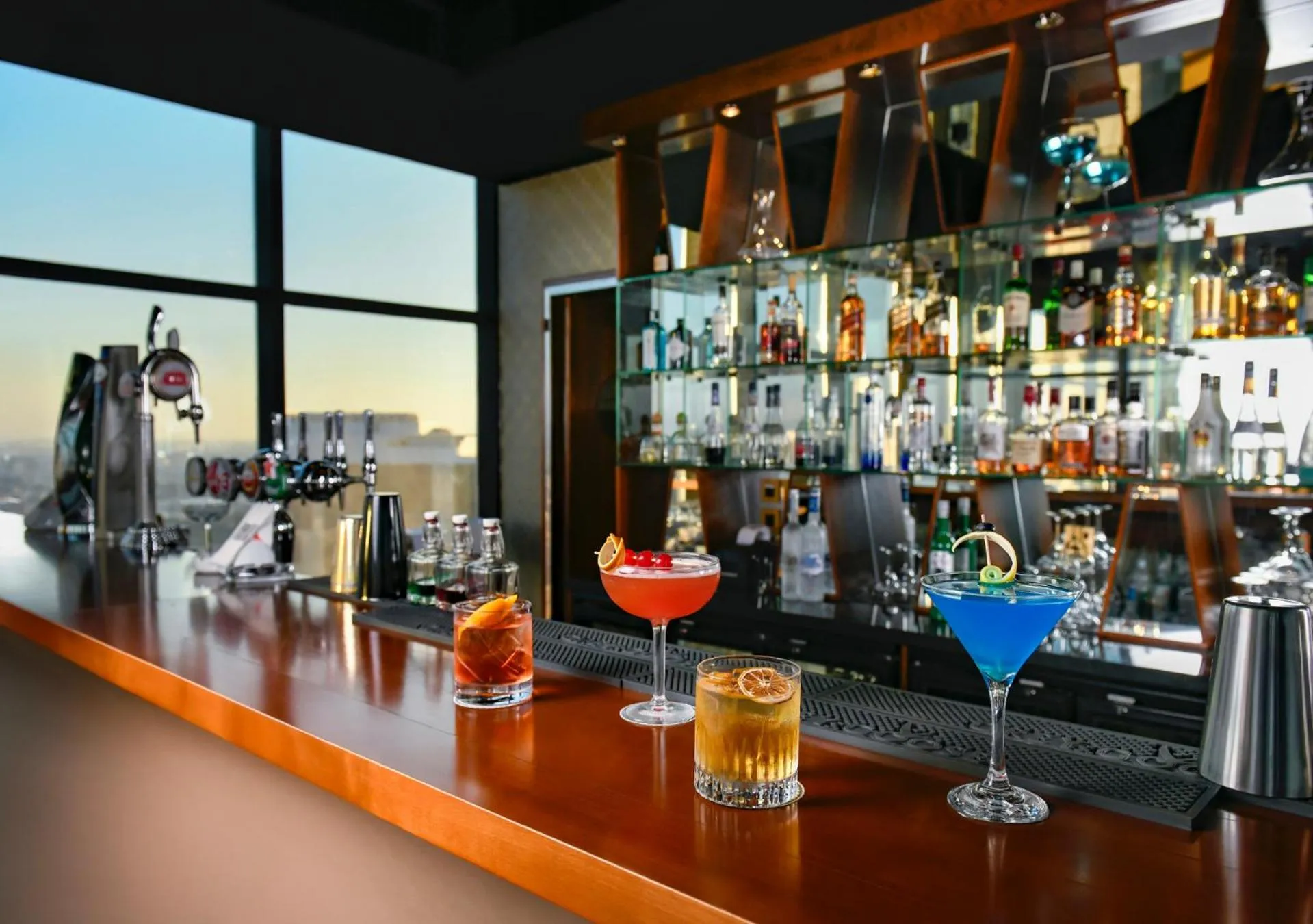 Lounge or bar in Swiss-Belhotel Seef Bahrain