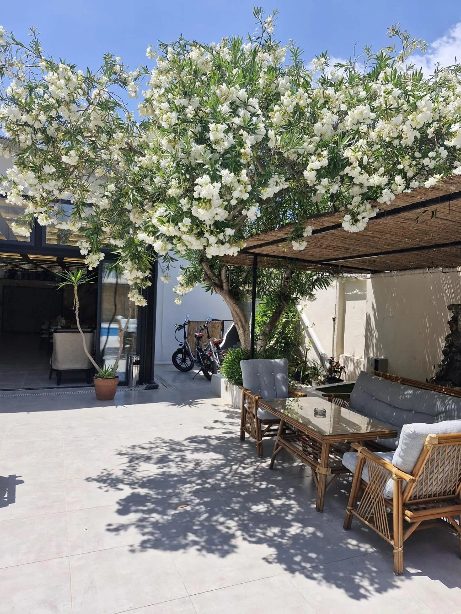 Swimming pool in Vois Kemer Hotel & SPA