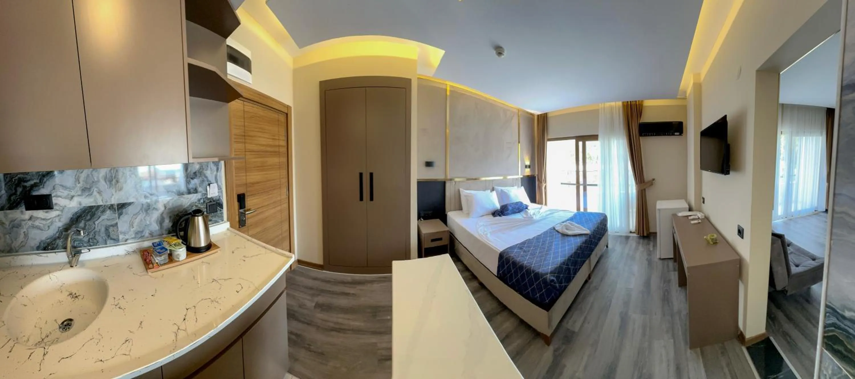 Photo of the whole room, Bed in Vois Kemer Hotel & SPA