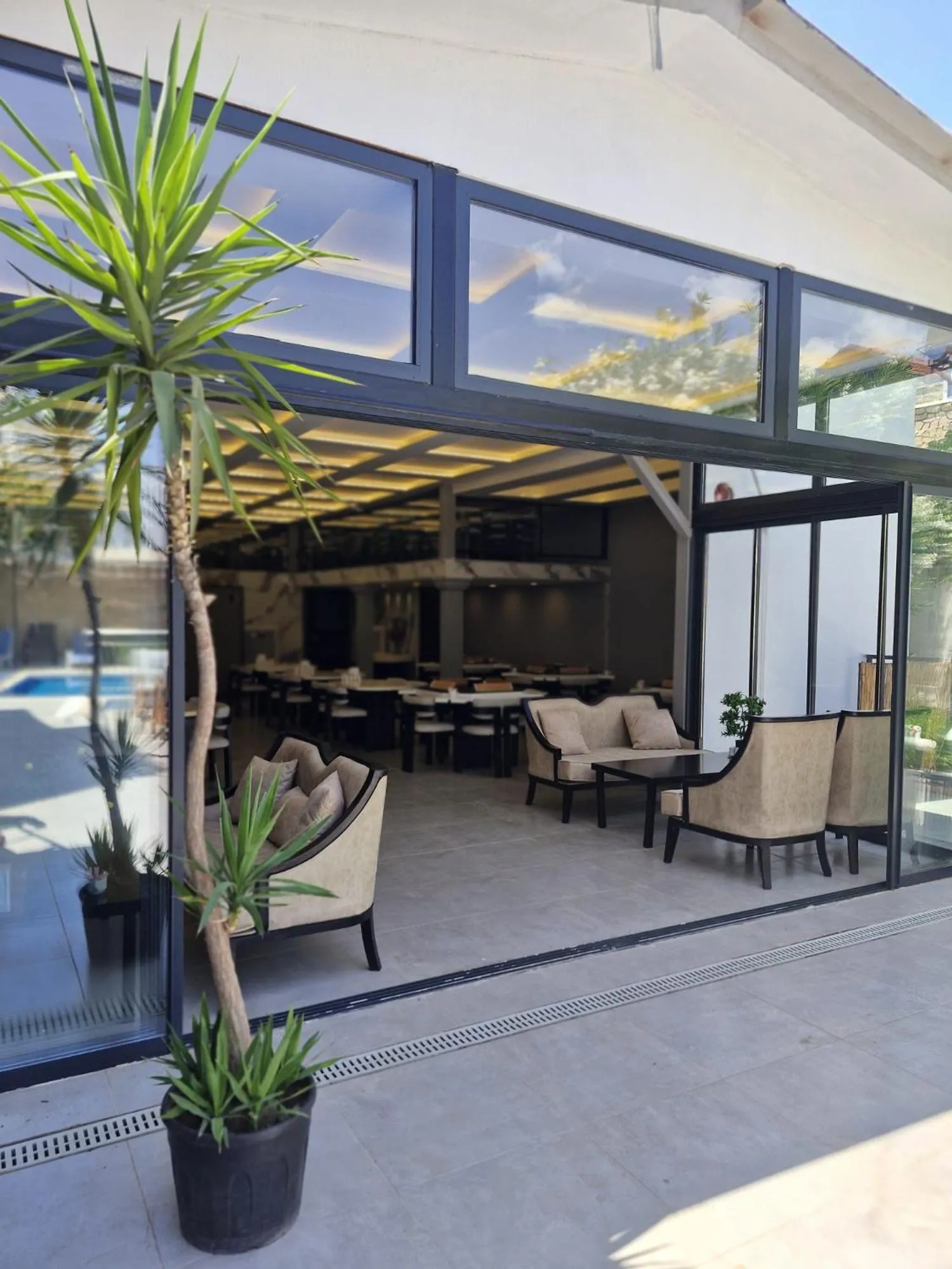 Restaurant/places to eat in Vois Kemer Hotel & SPA