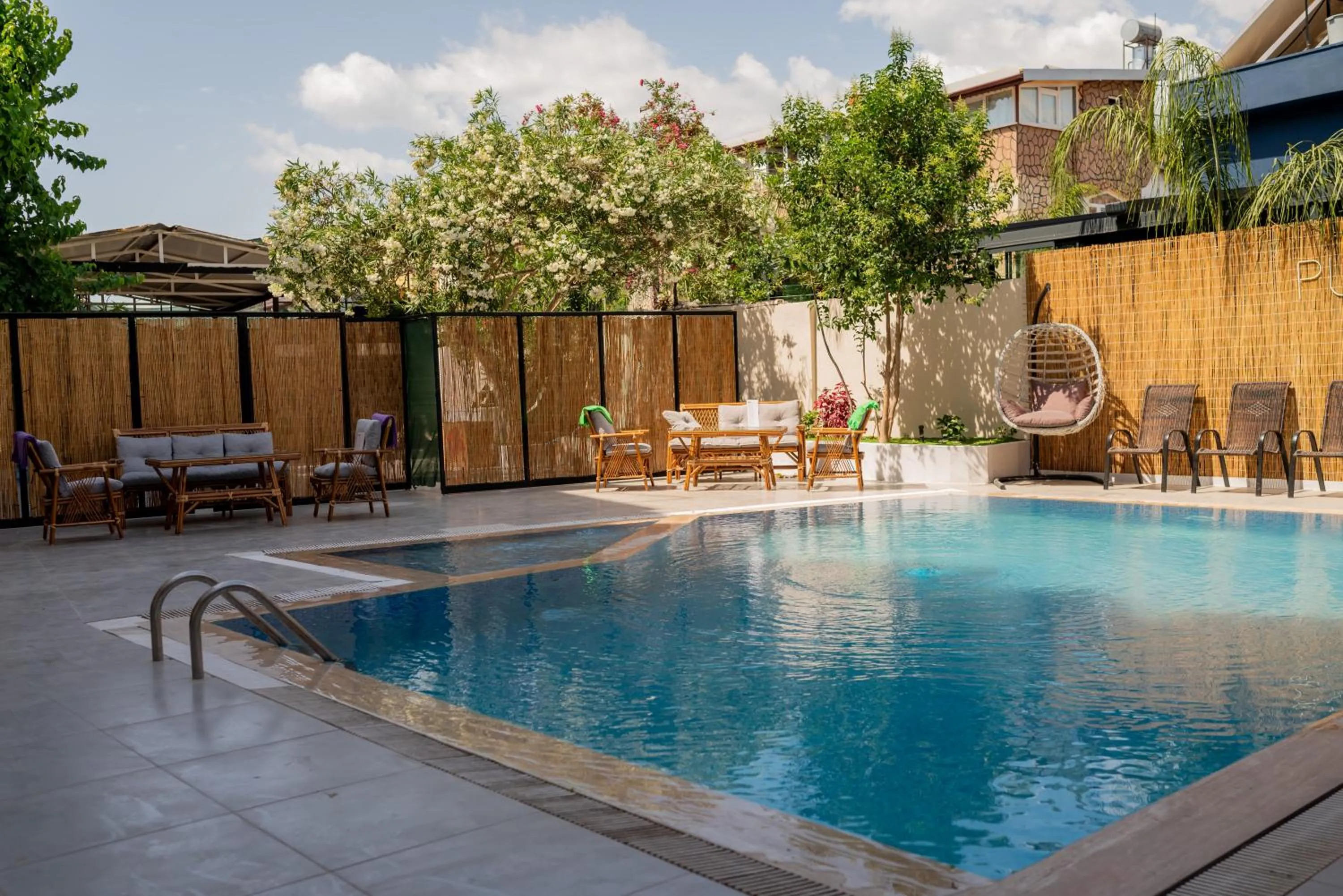 Property building, Swimming Pool in Arikan Inn Hotel