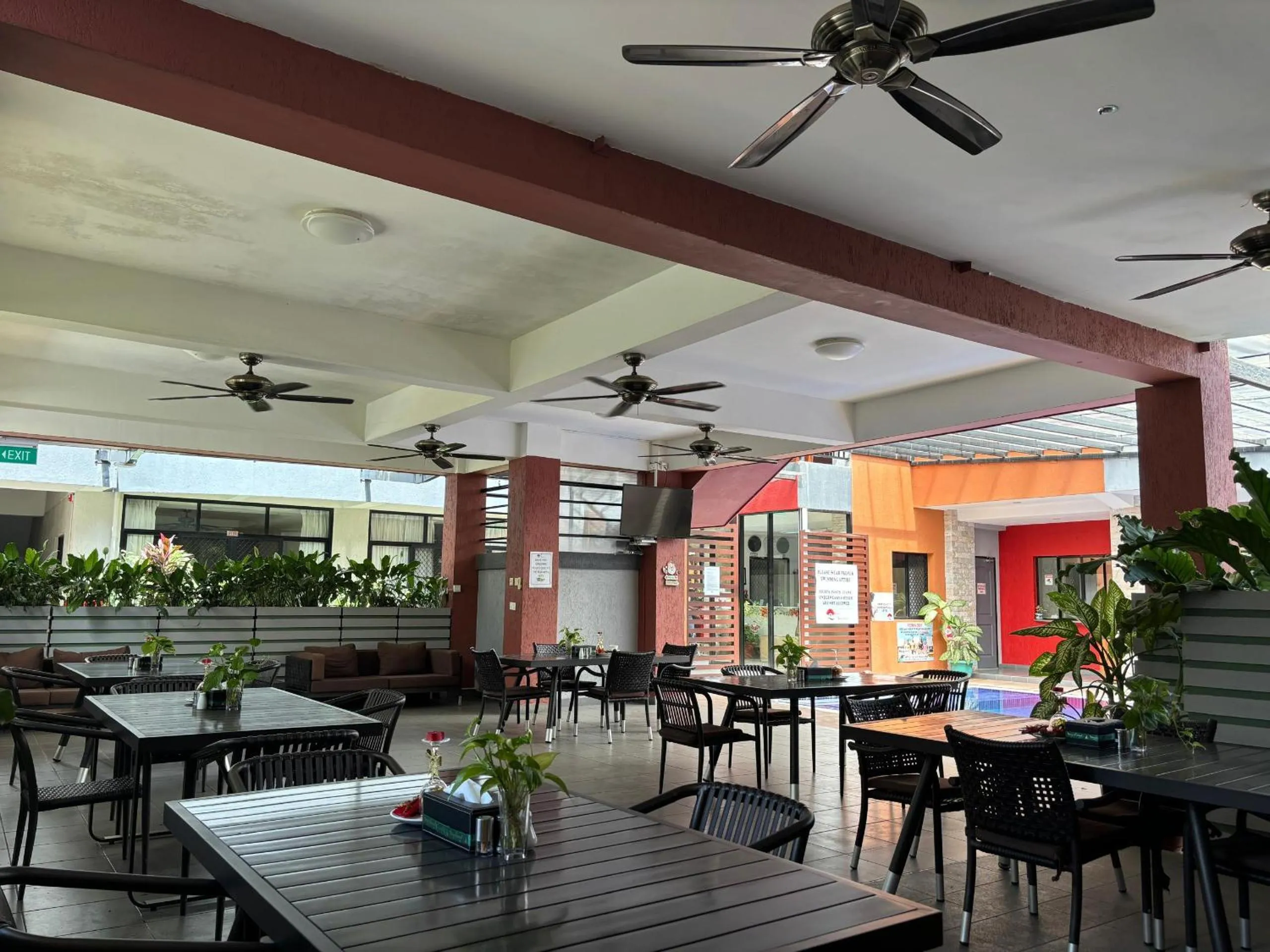 Restaurant/places to eat in Palm Beach Hotel Dili