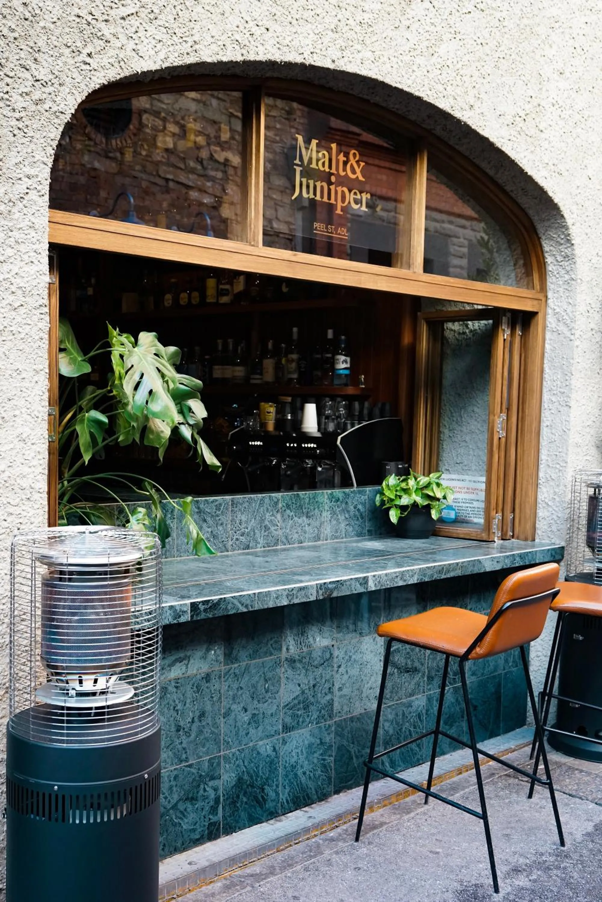 Neighbourhood in Cosmo on Bank