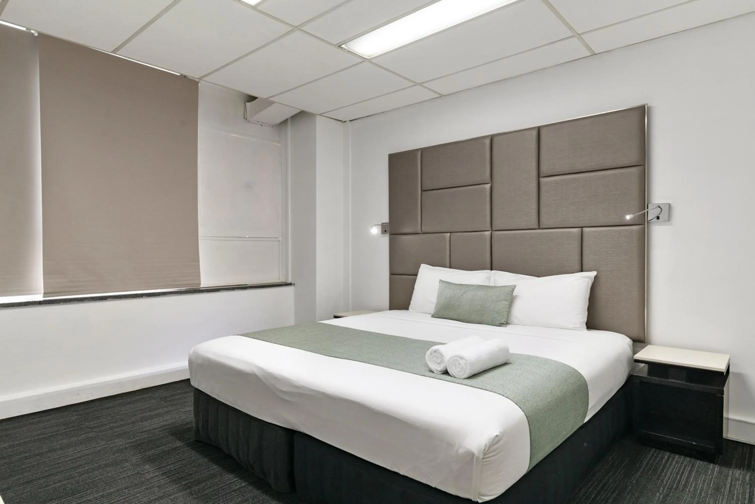 Photo of the whole room, Bed in Cosmo on Bank