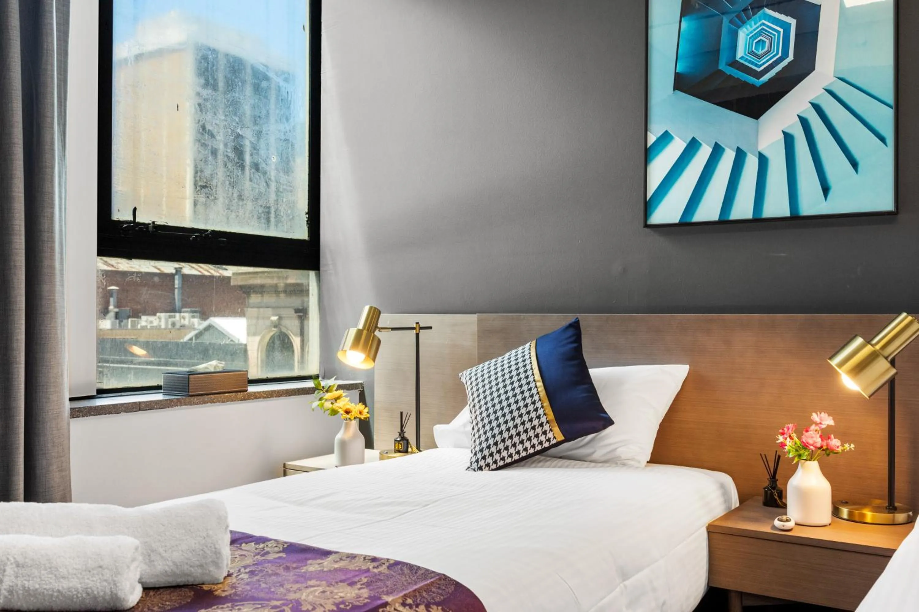 Bed in Eminence on Bank