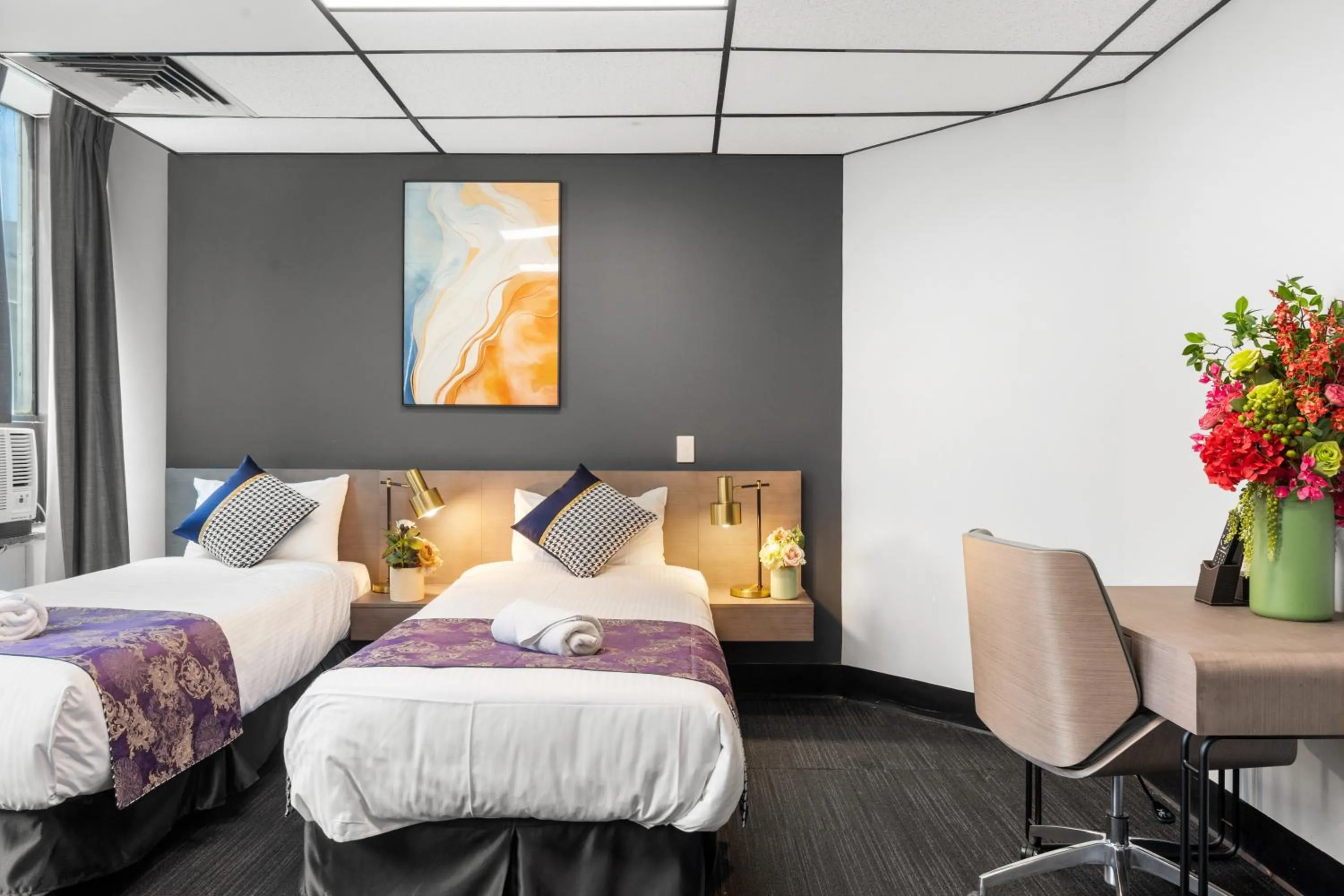 Bed in Eminence on Bank