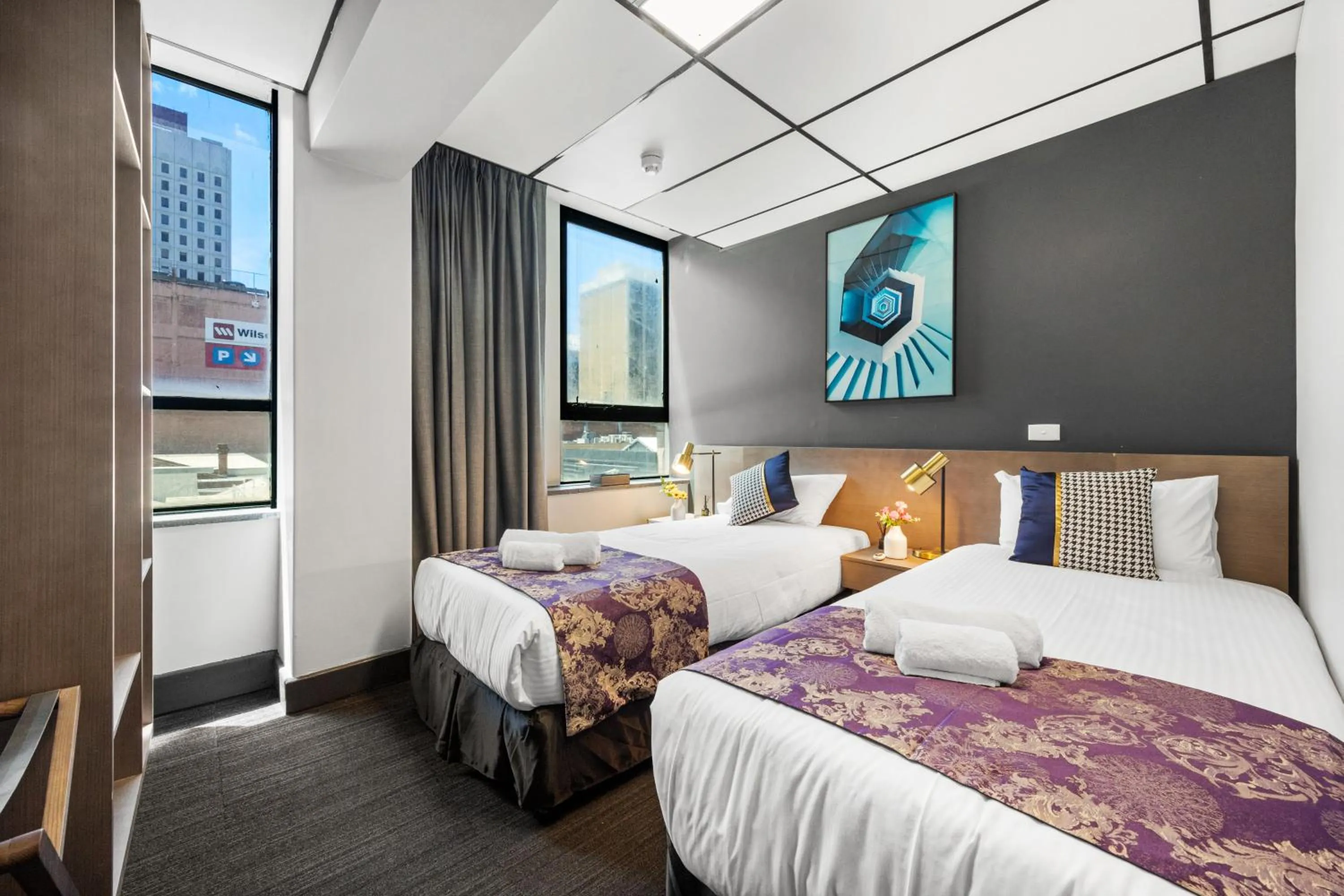 Bed in Eminence on Bank