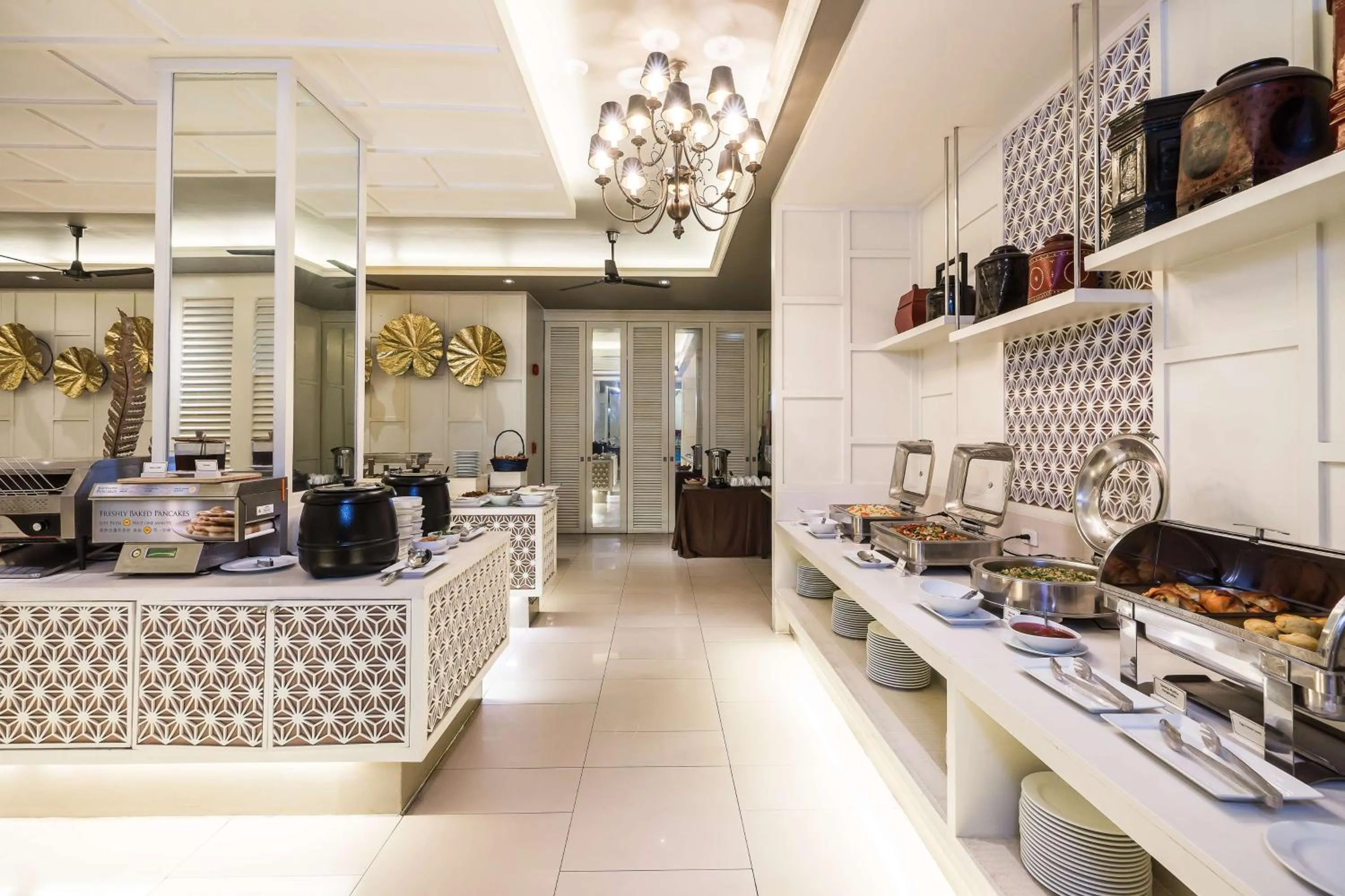 Restaurant/places to eat in Best Western Patong Beach