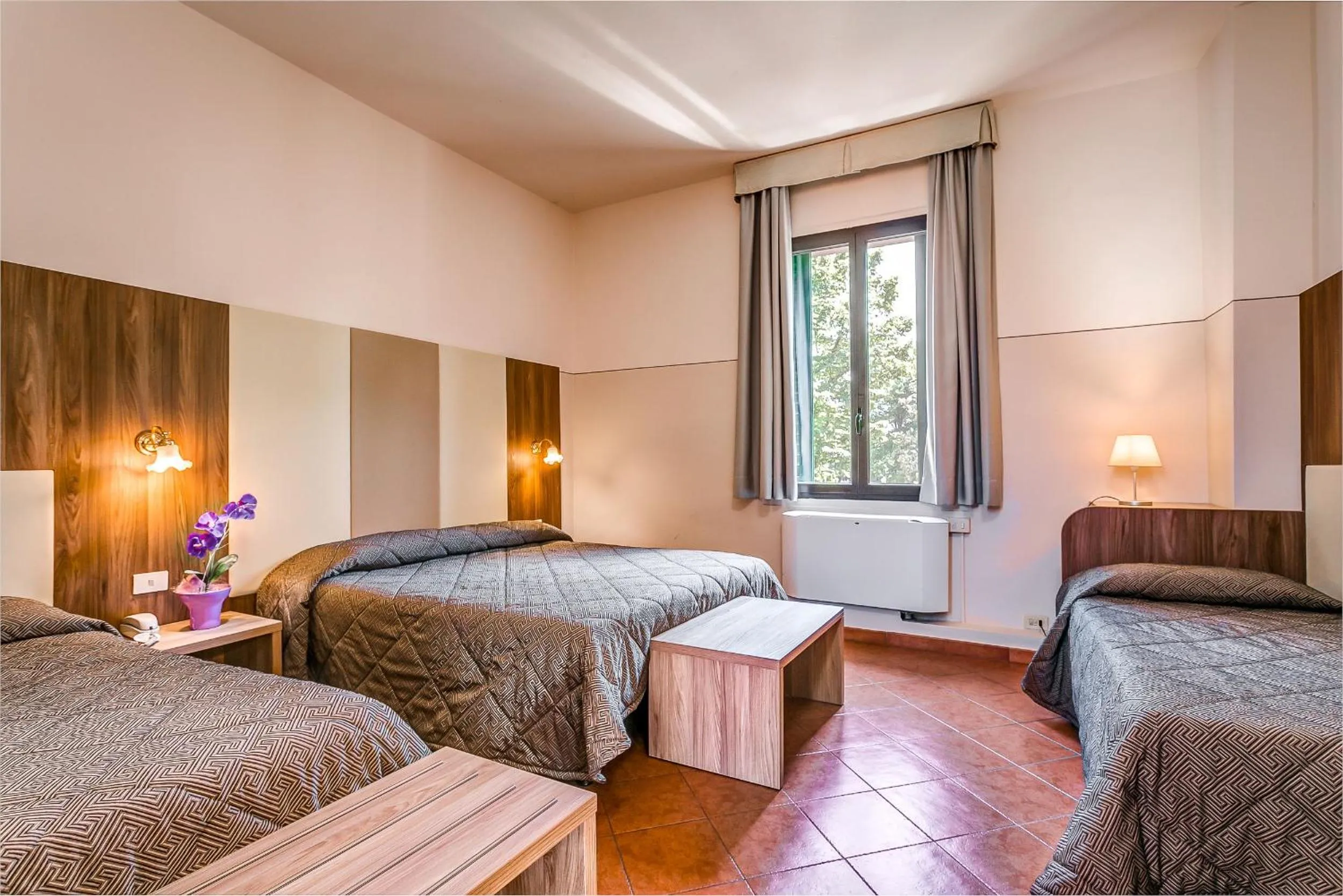 Photo of the whole room, Bed in Hotel Arno Bellariva