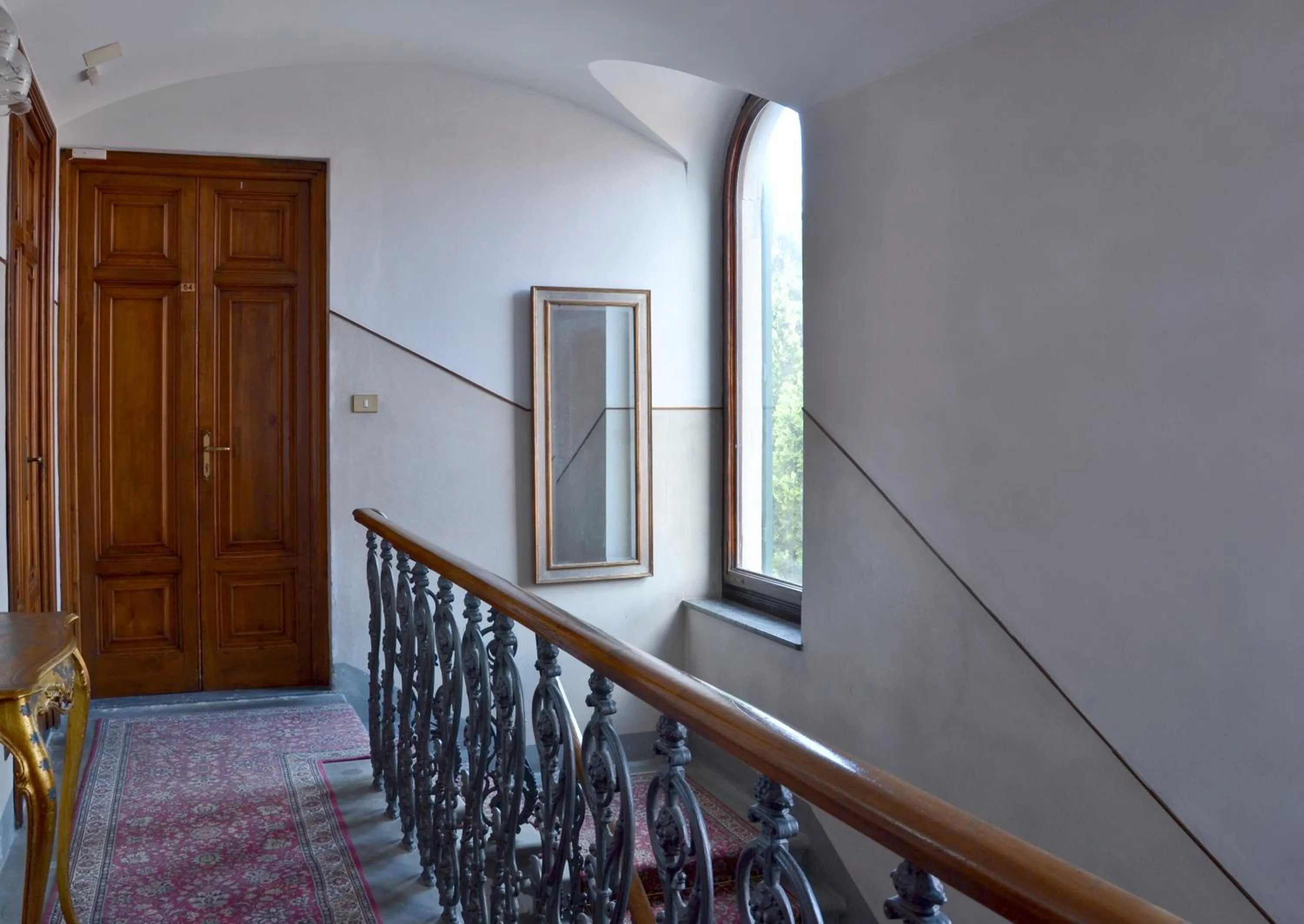 Decorative detail in Hotel Arno Bellariva