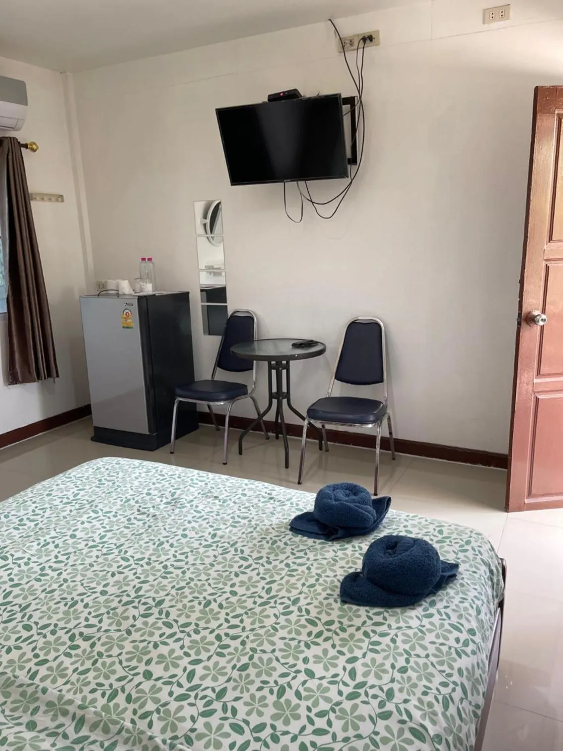 Seating area, Bed in Kalae Resort