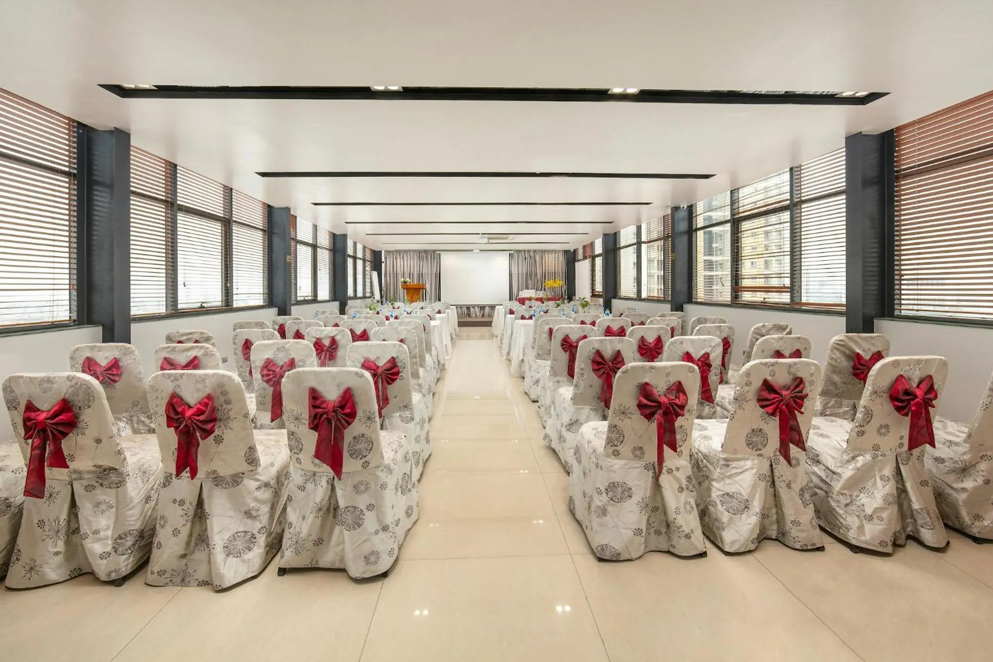 Meeting/conference room in Parkside Sunline Hotel