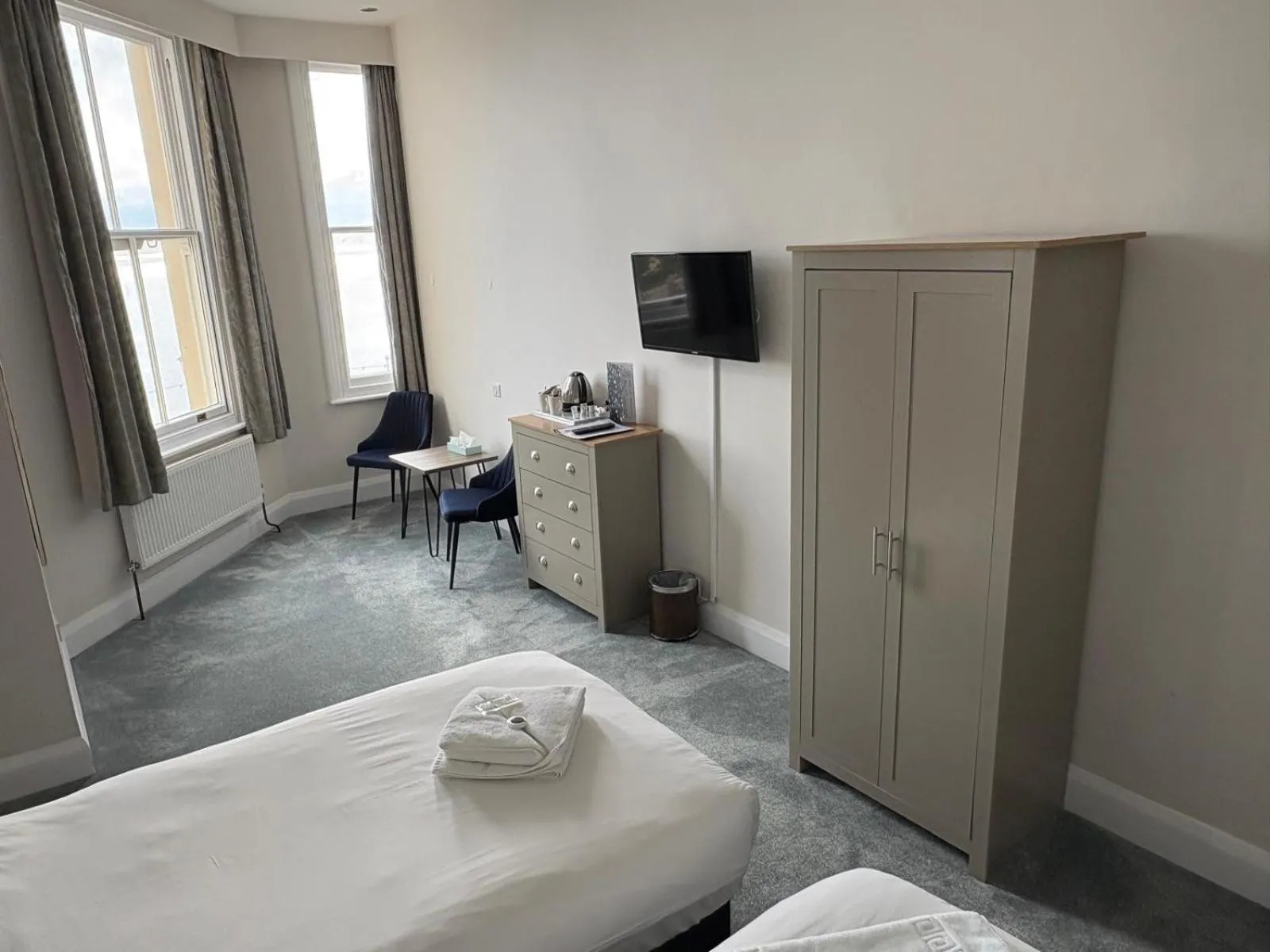 Bedroom, Bed in The Cumberland Hotel