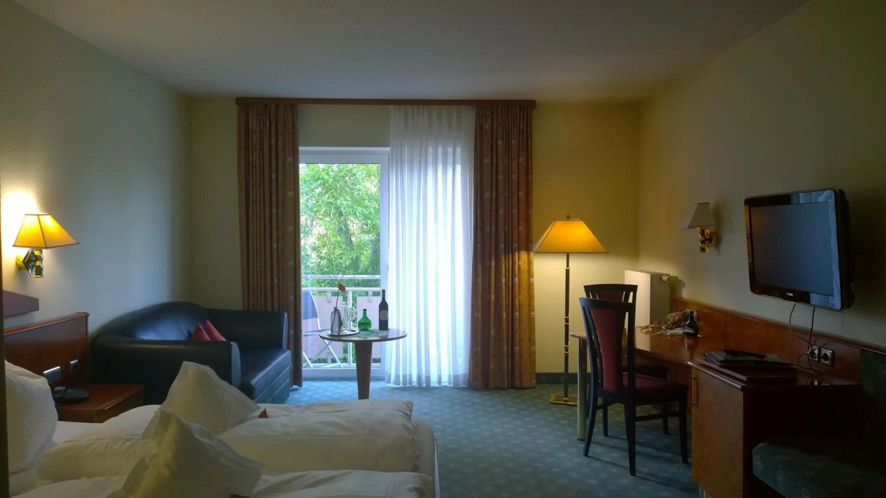 Day, Bed in Weinhotel Rose