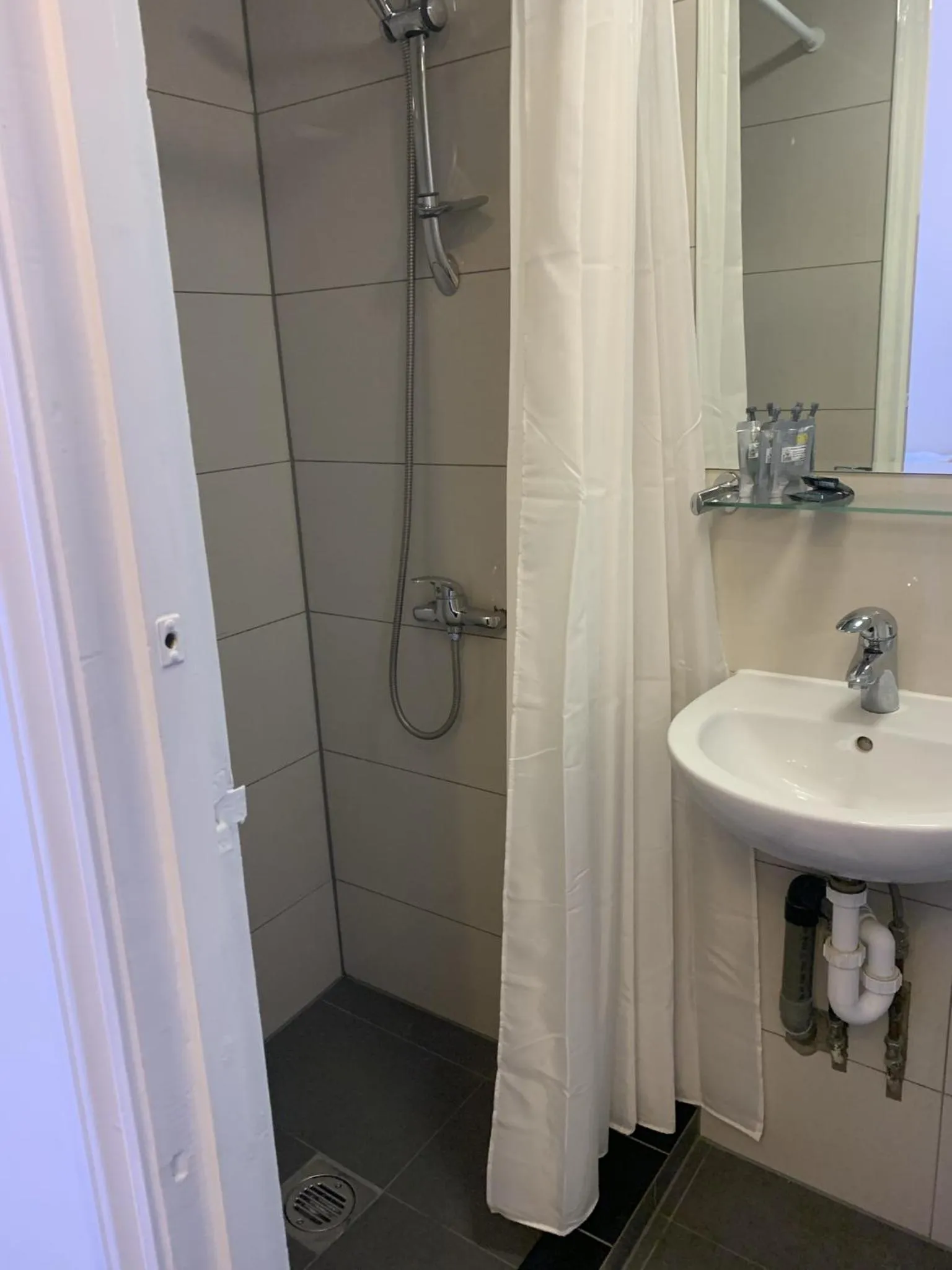 Bathroom in St Simeon