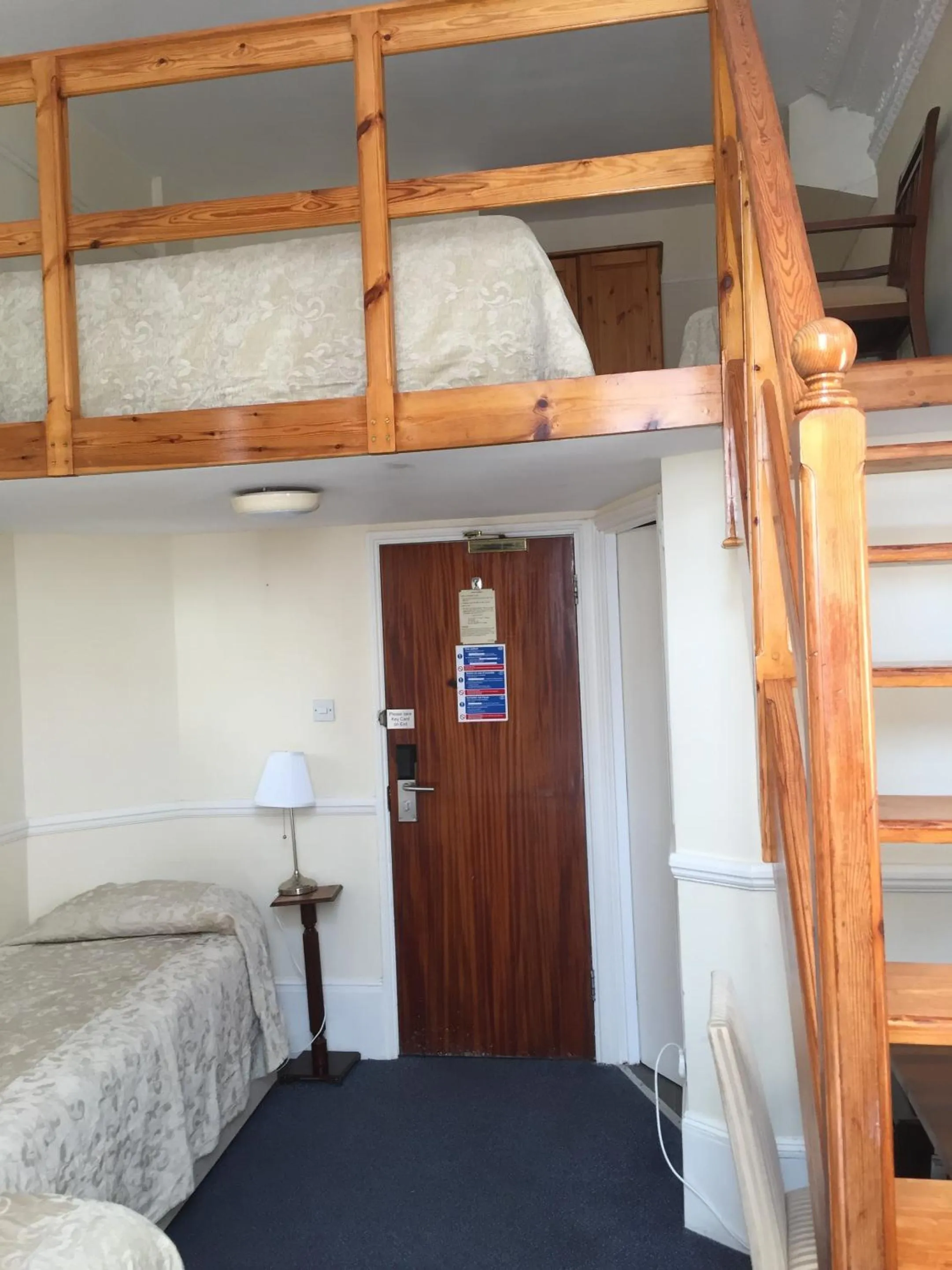 Bedroom, Bed in St Simeon