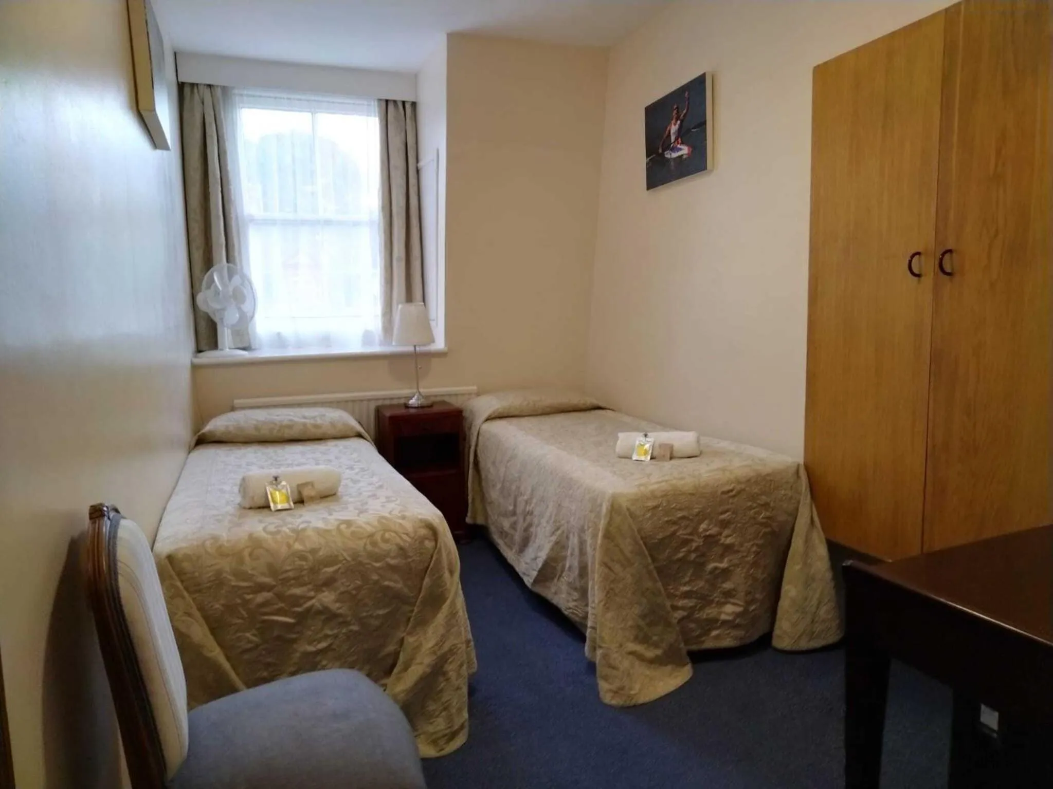 Bedroom, Bed in St Simeon