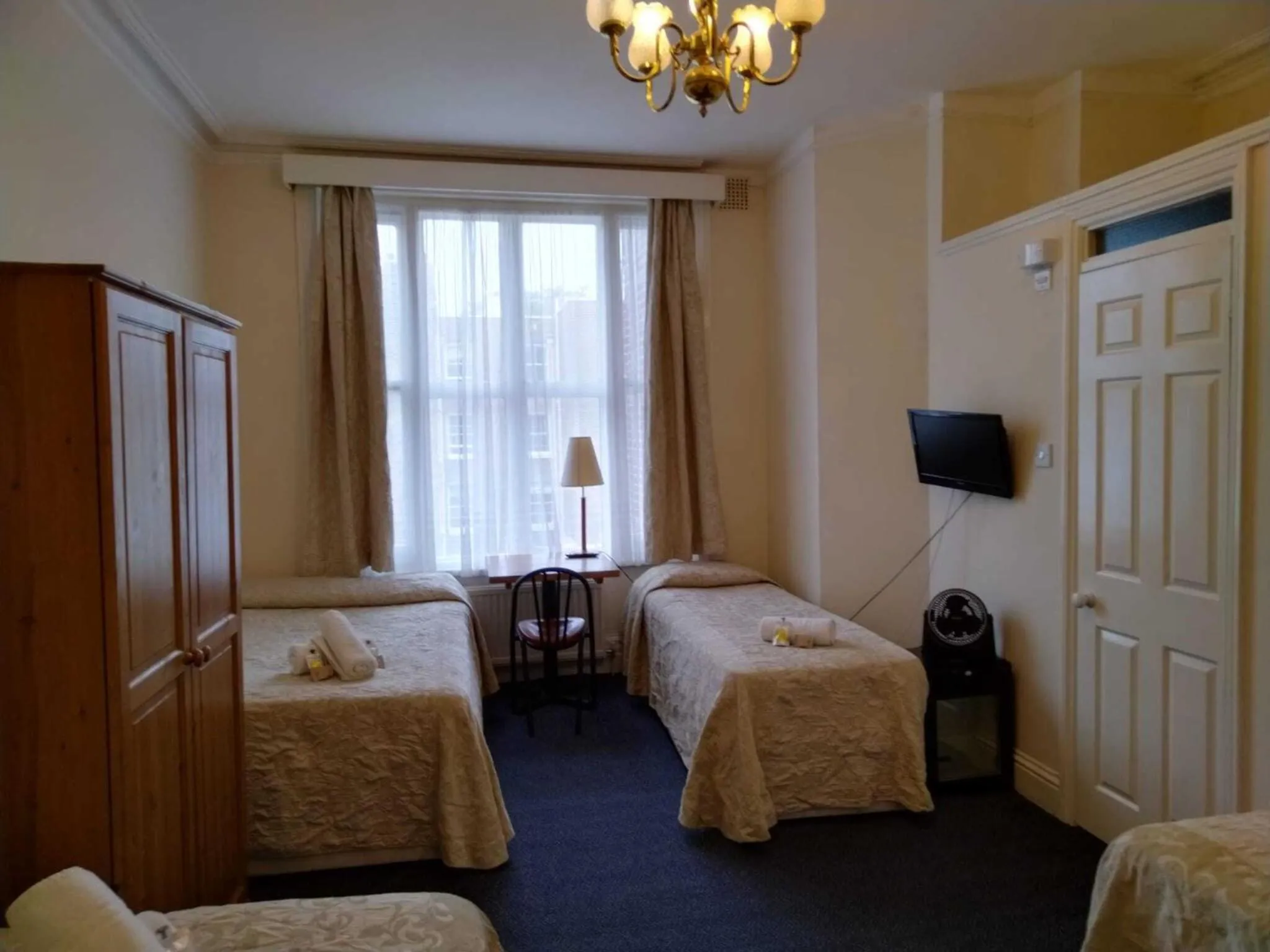 Bedroom, Bed in St Simeon