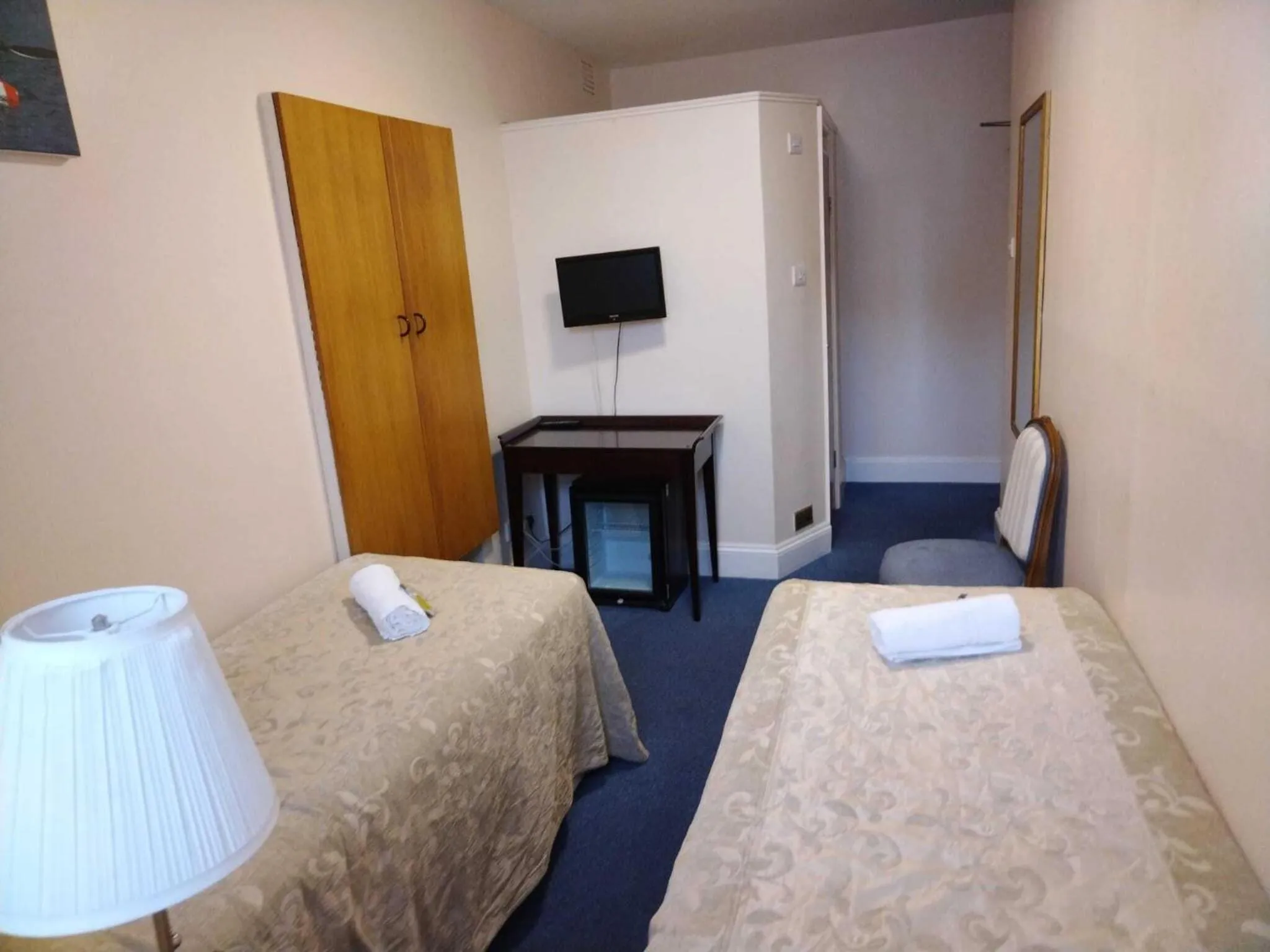 Bedroom, Bed in St Simeon