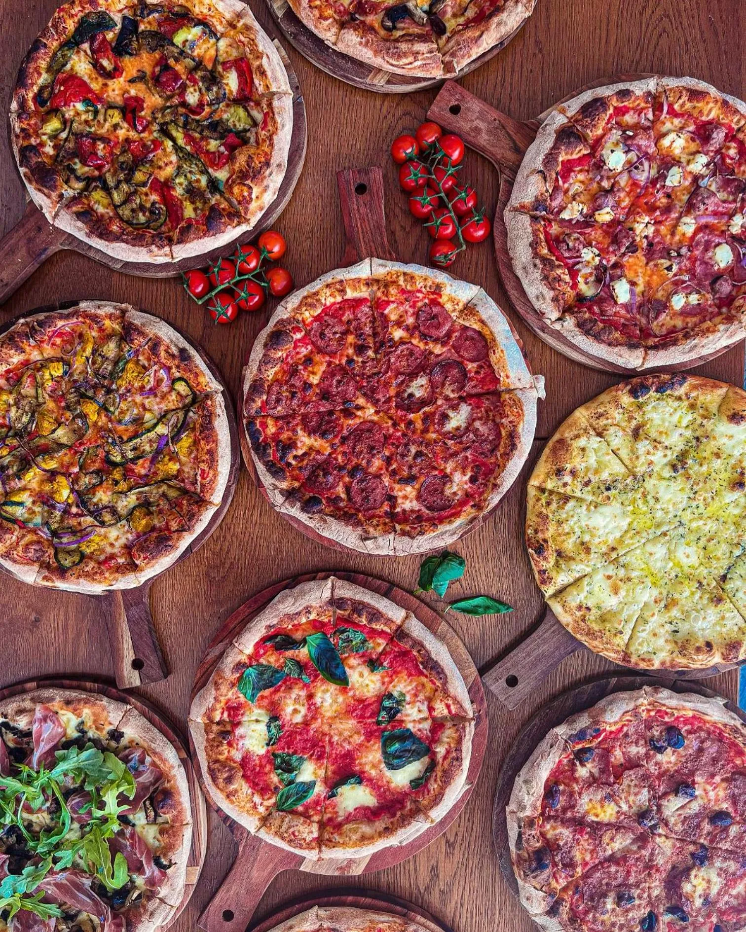 Food and drinks in Native Rose Hotel